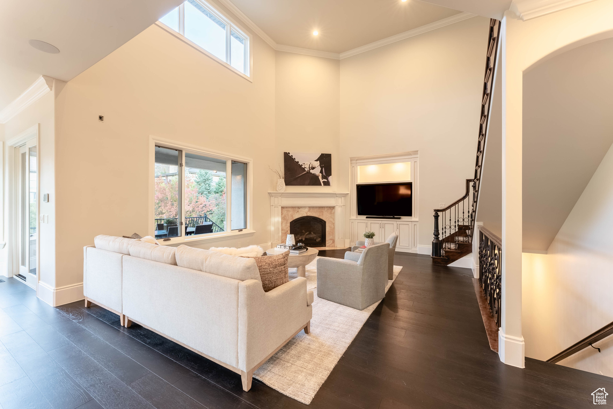 11 BENTBROOK LN