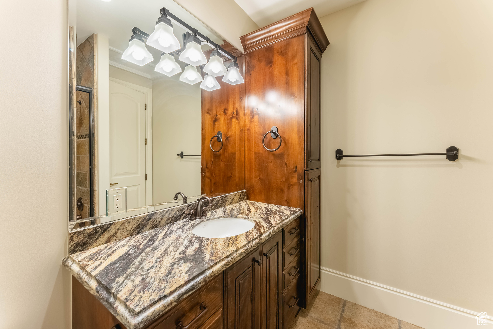 11 BENTBROOK LN
