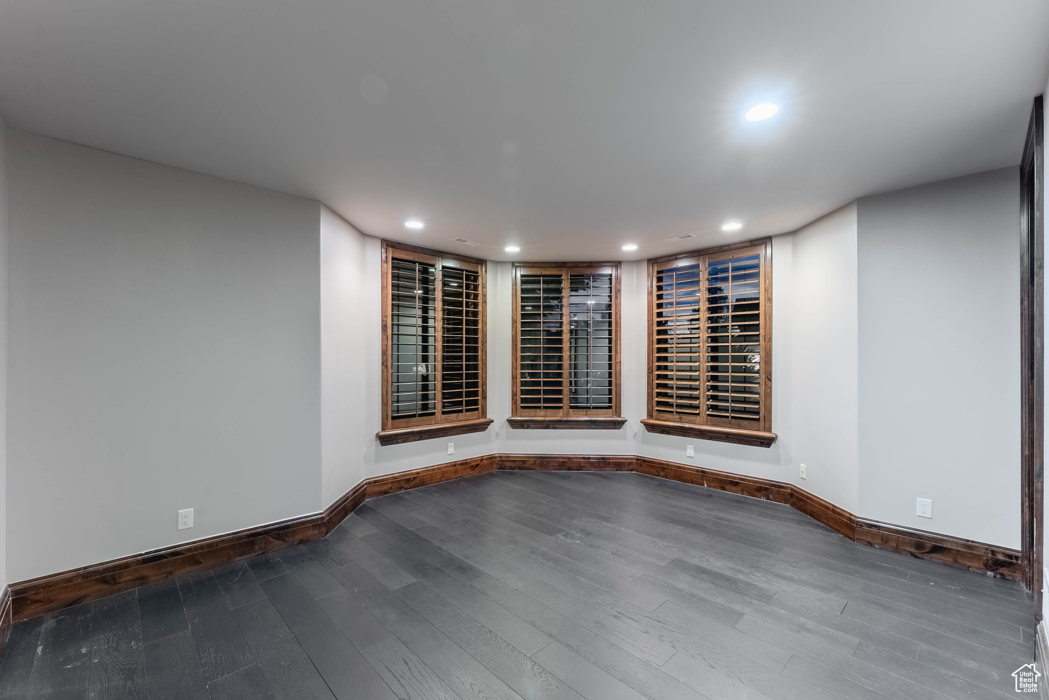 11 BENTBROOK LN
