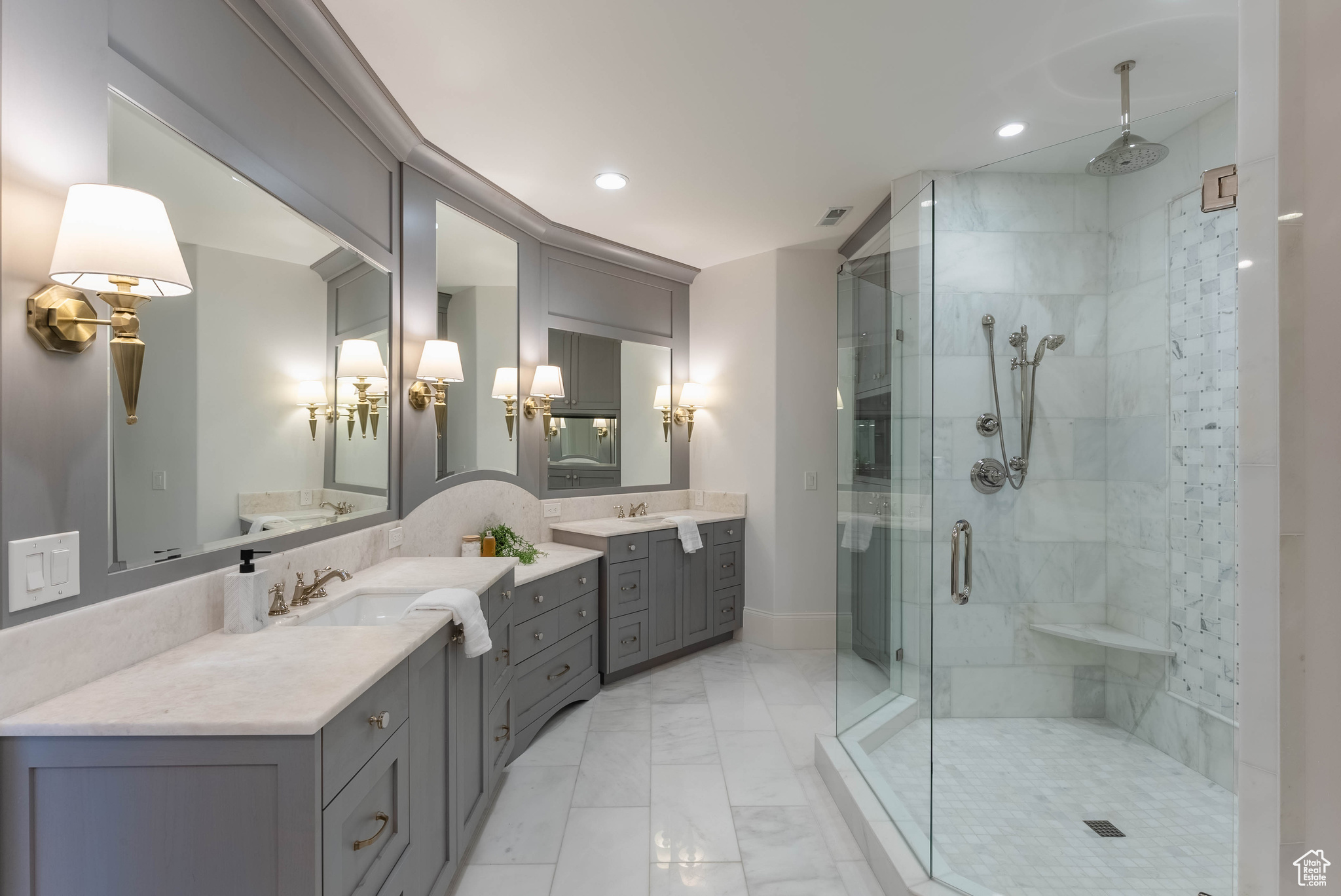 11 BENTBROOK LN