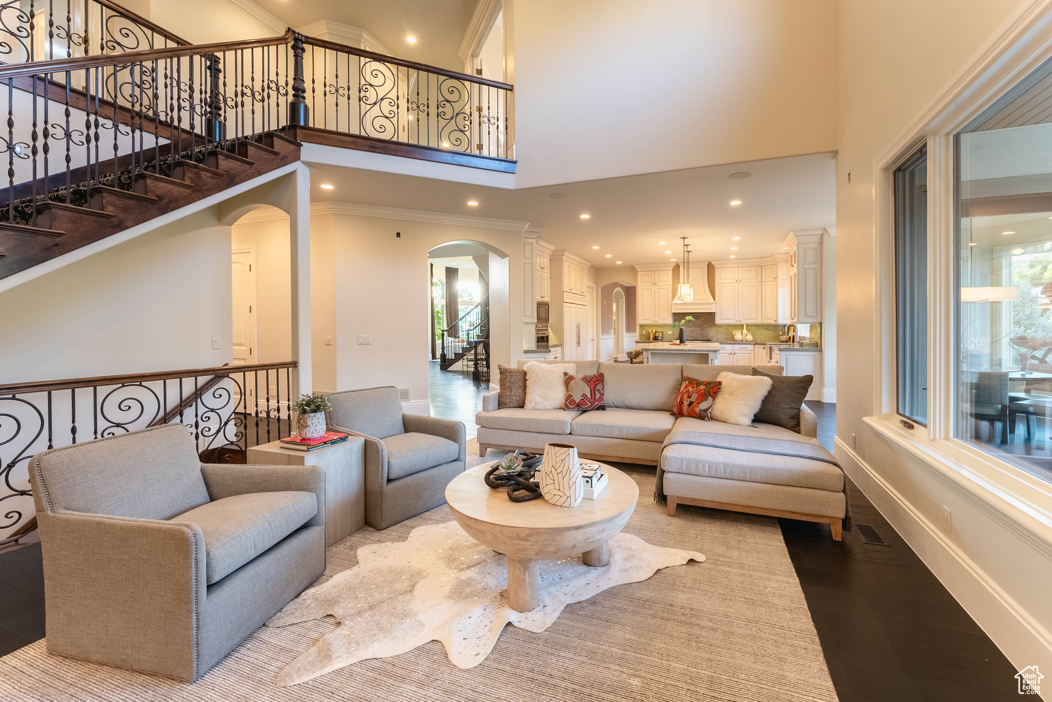11 BENTBROOK LN