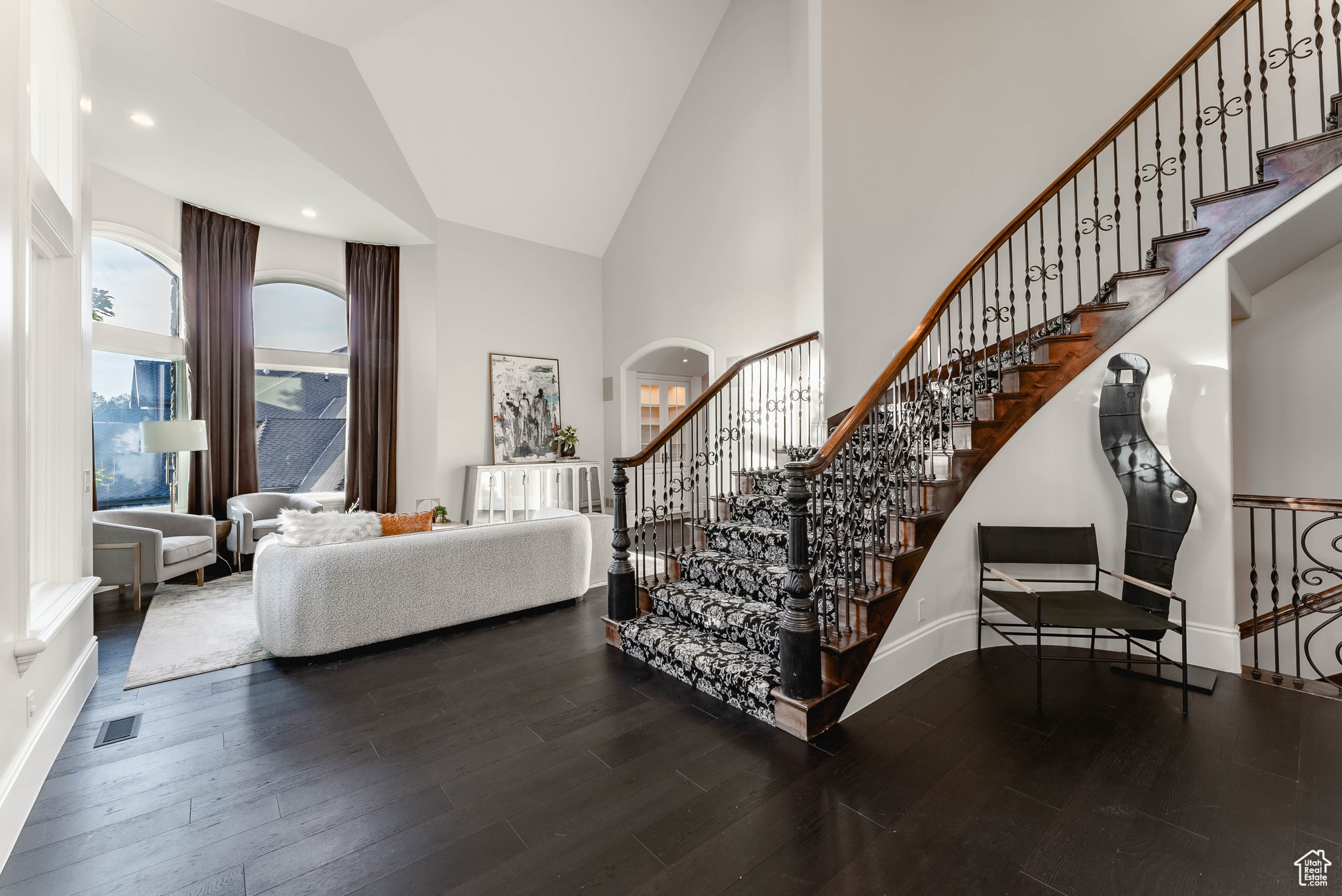 11 BENTBROOK LN