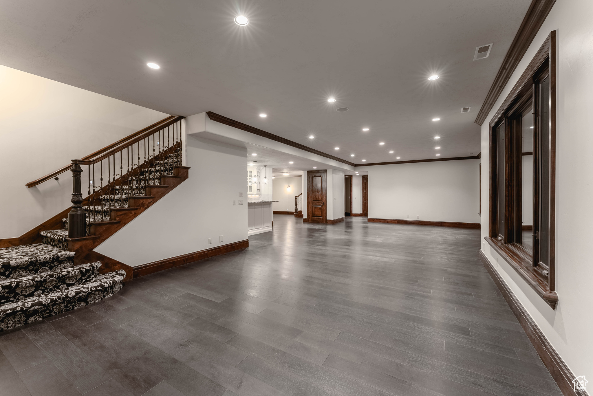11 BENTBROOK LN