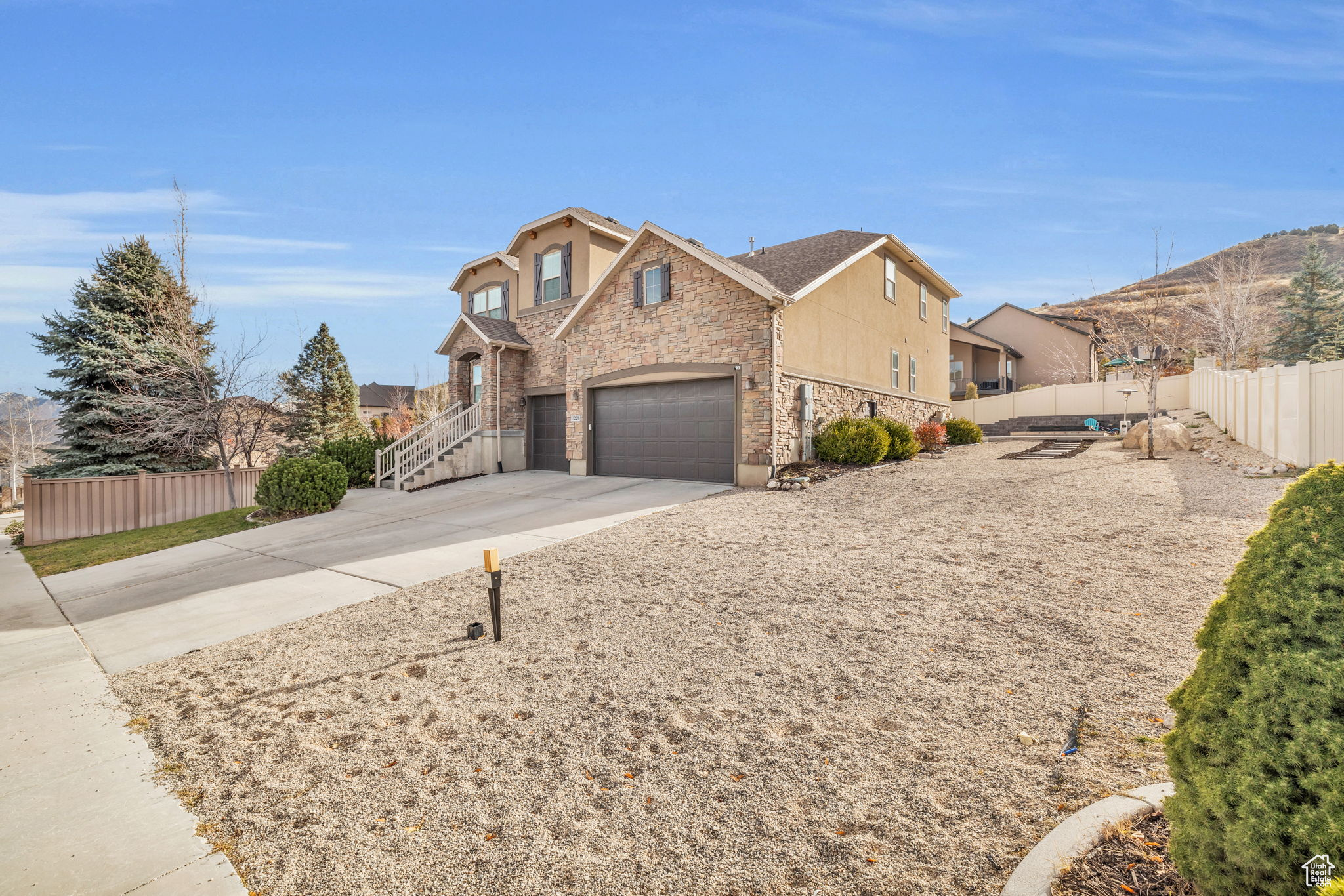 5229 W AMBERMONT DR