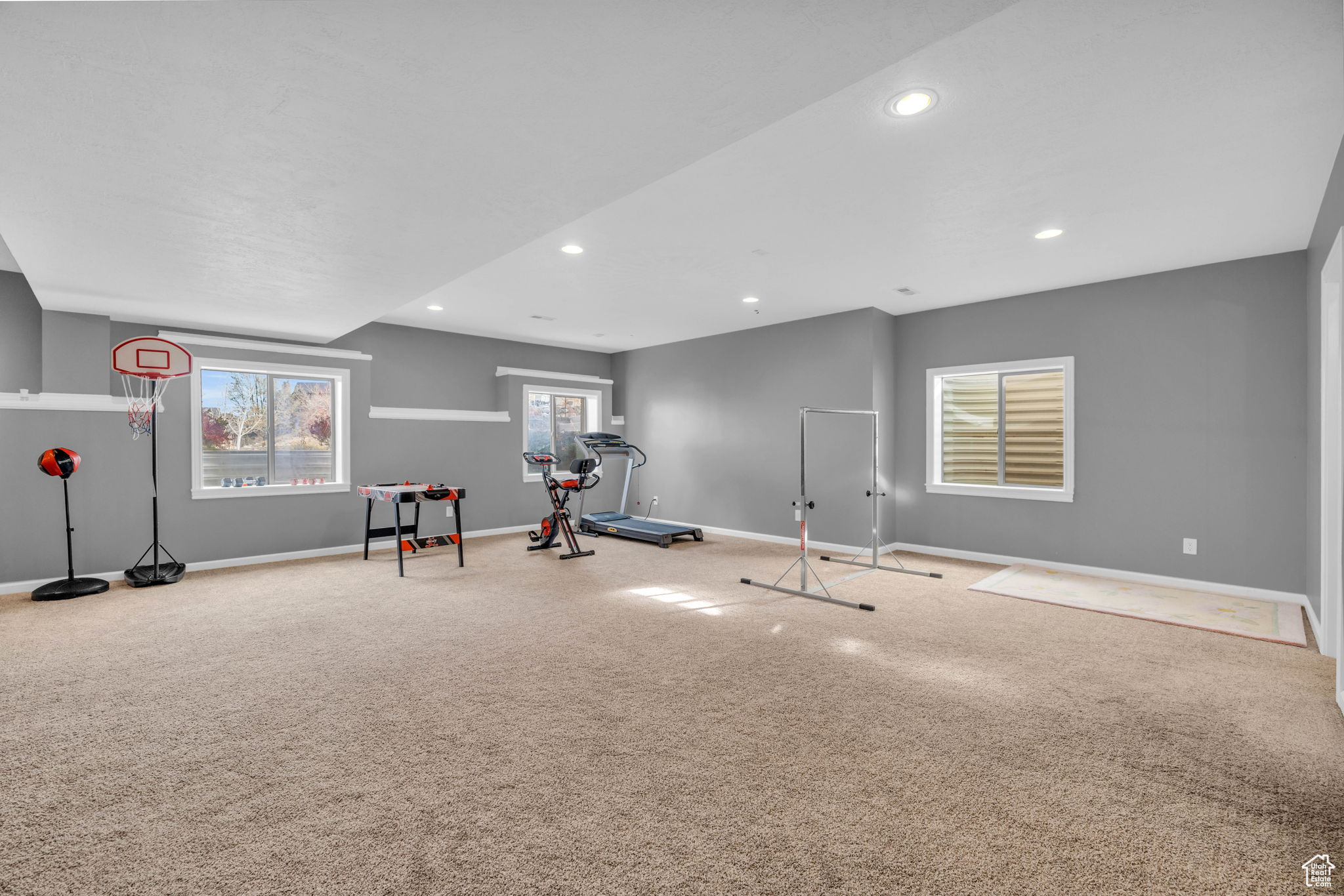 5229 W AMBERMONT DR