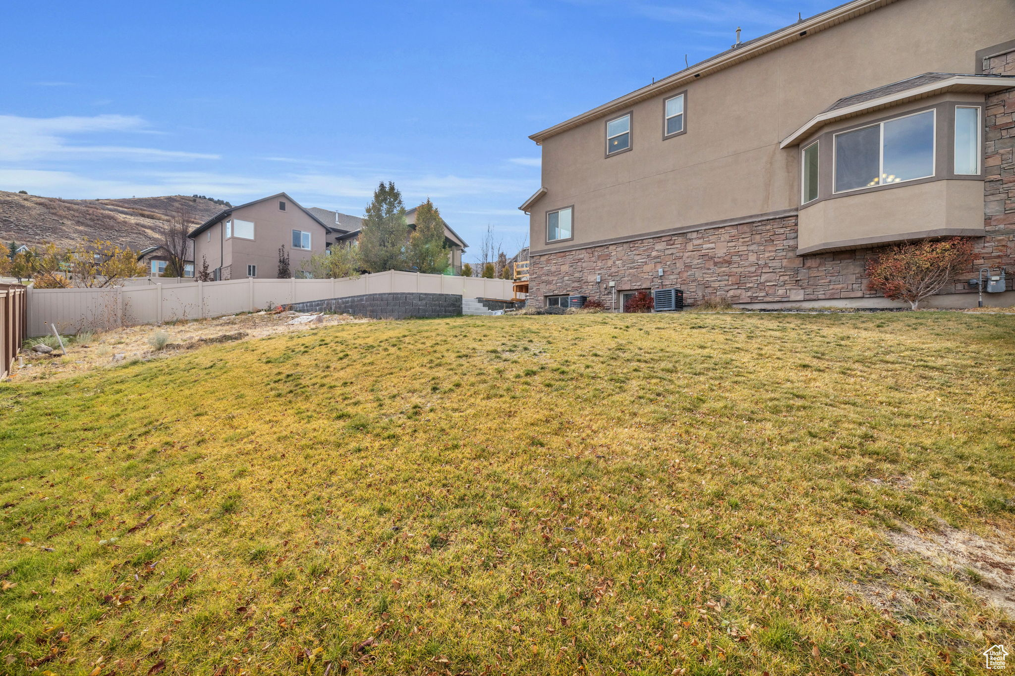 5229 W AMBERMONT DR