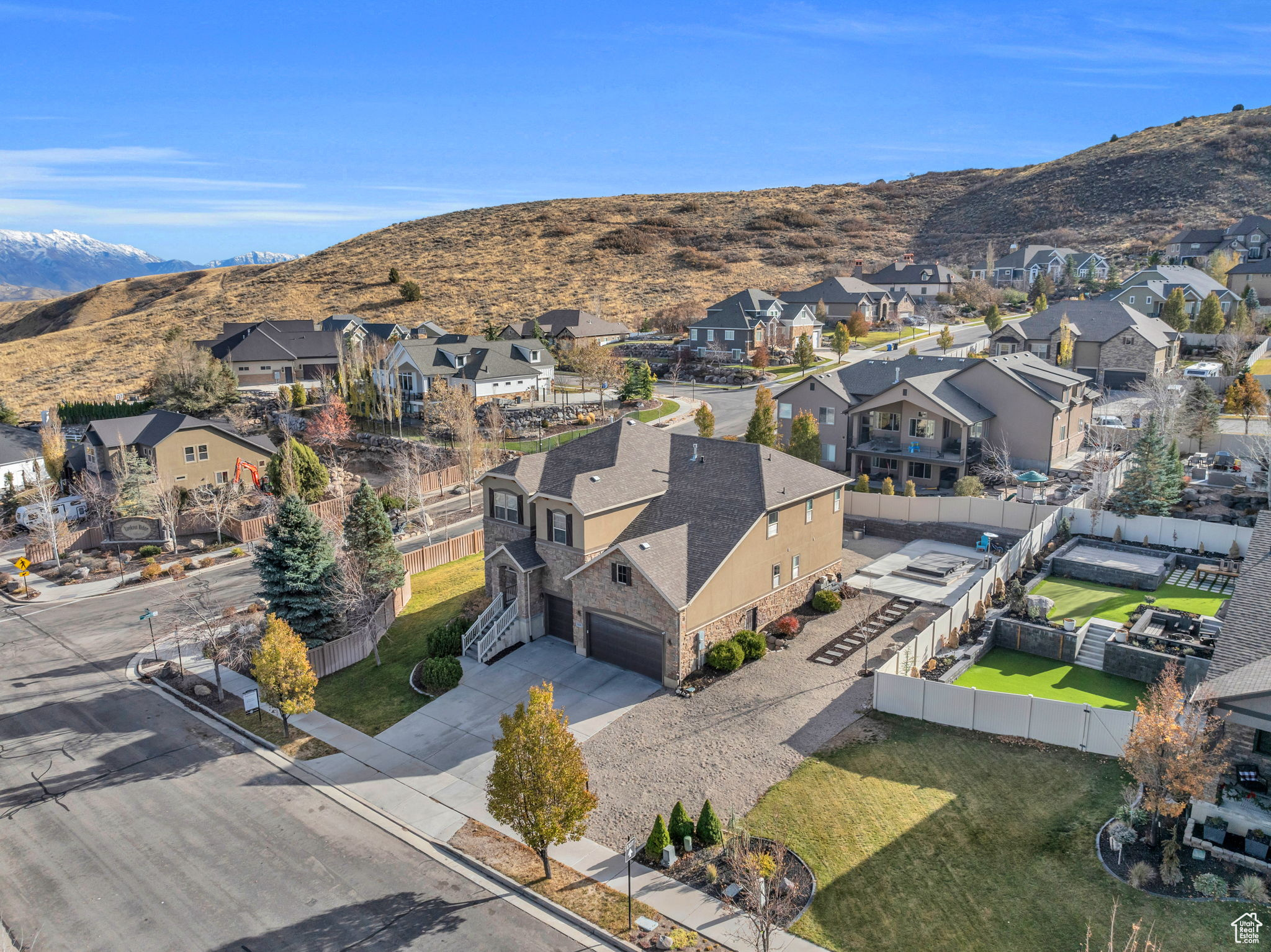 5229 W AMBERMONT DR