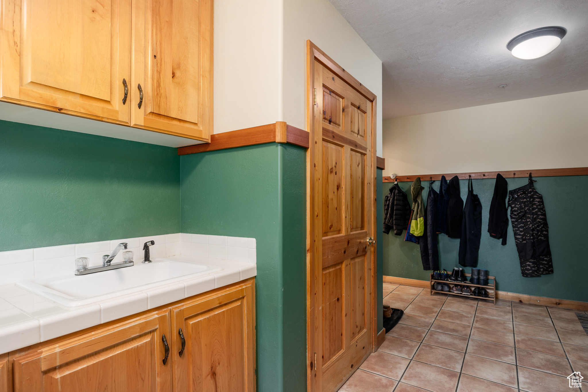 2897 AMERICAN SADDLER DR