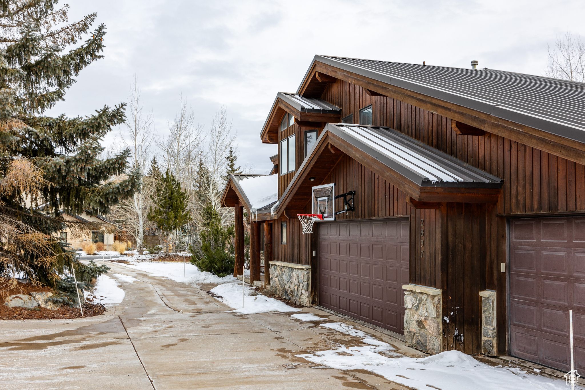 2897 AMERICAN SADDLER DR