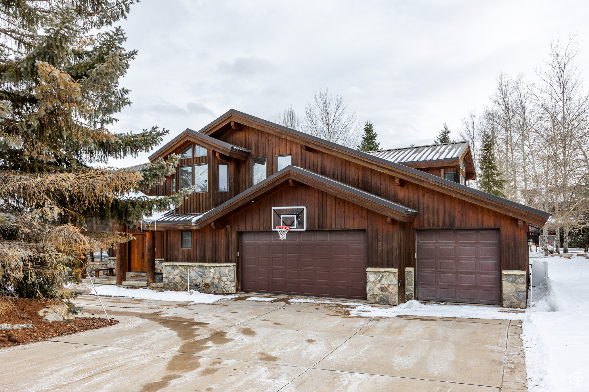 2897 AMERICAN SADDLER DR