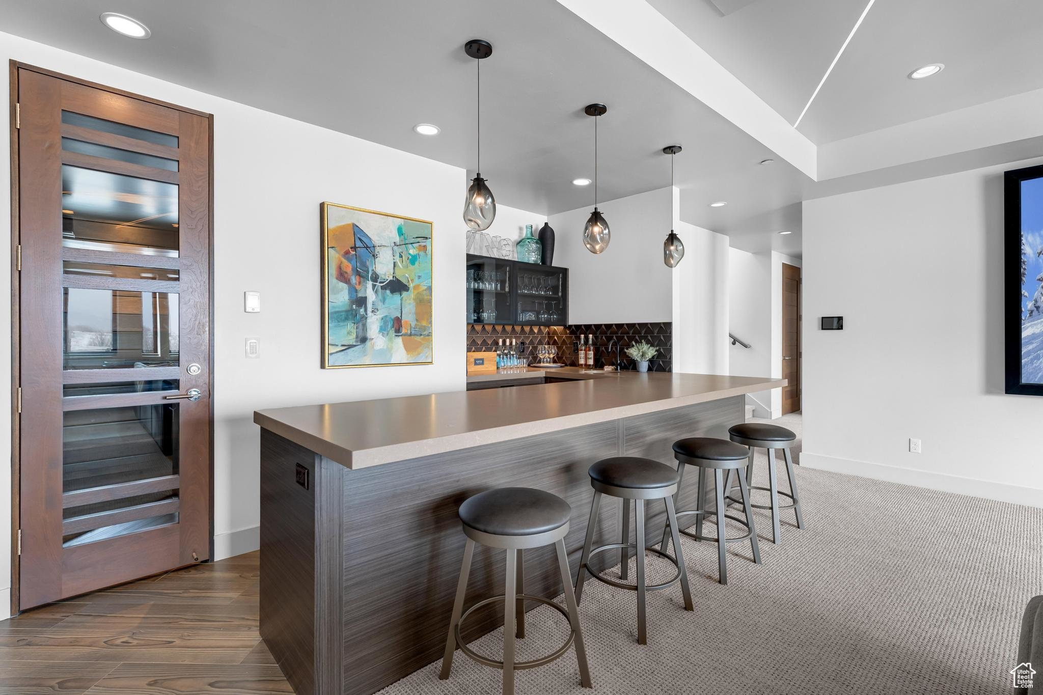 1163 W RED FOX RD