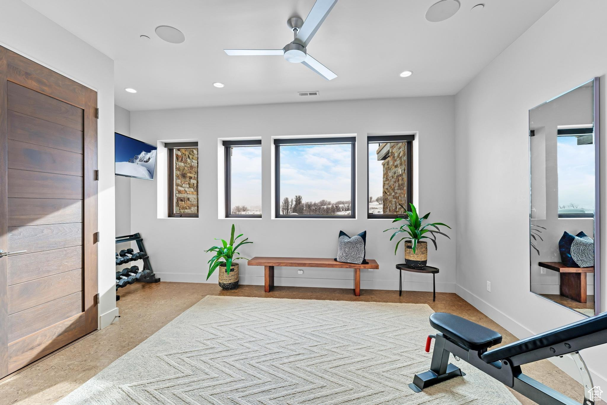 1163 W RED FOX RD