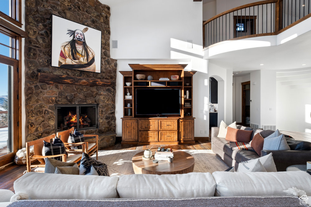 5985 MOUNTAIN RANCH DR