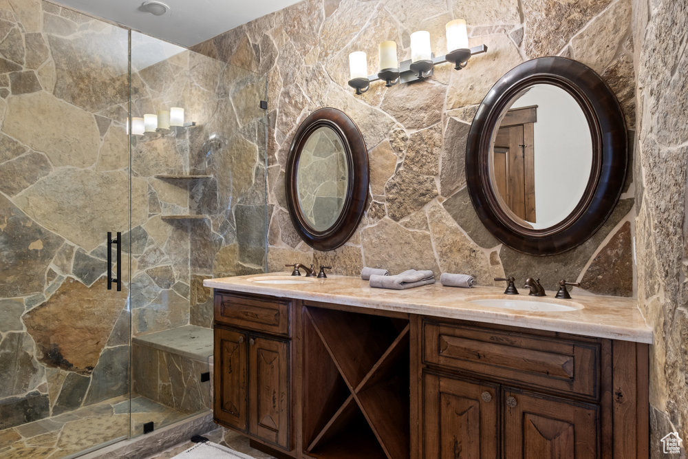 5985 MOUNTAIN RANCH DR
