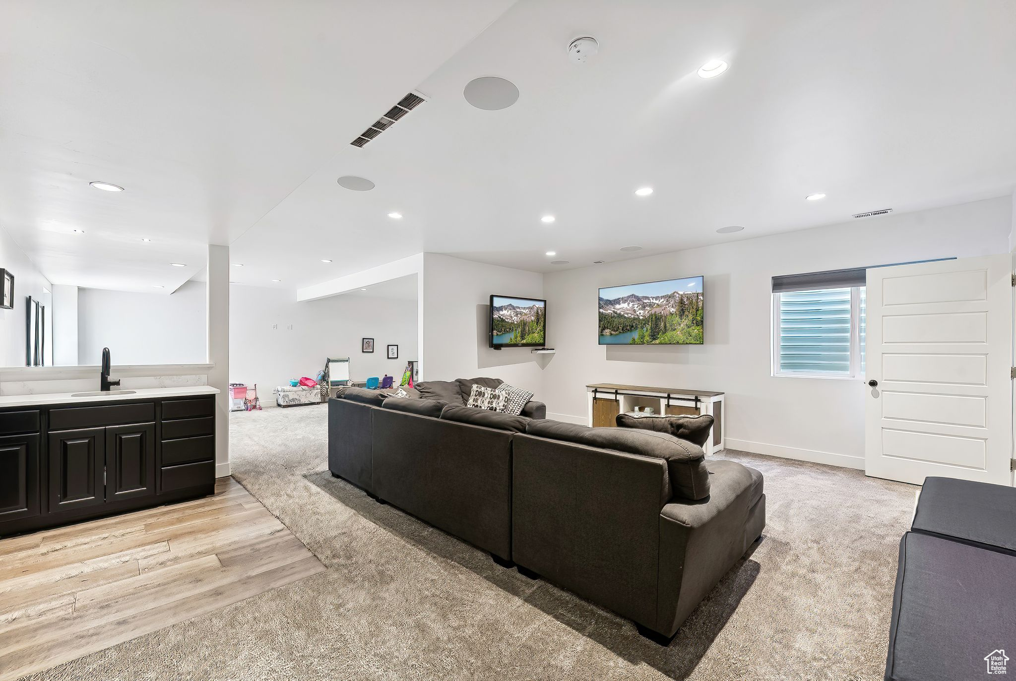 1501 BIRCH WAY