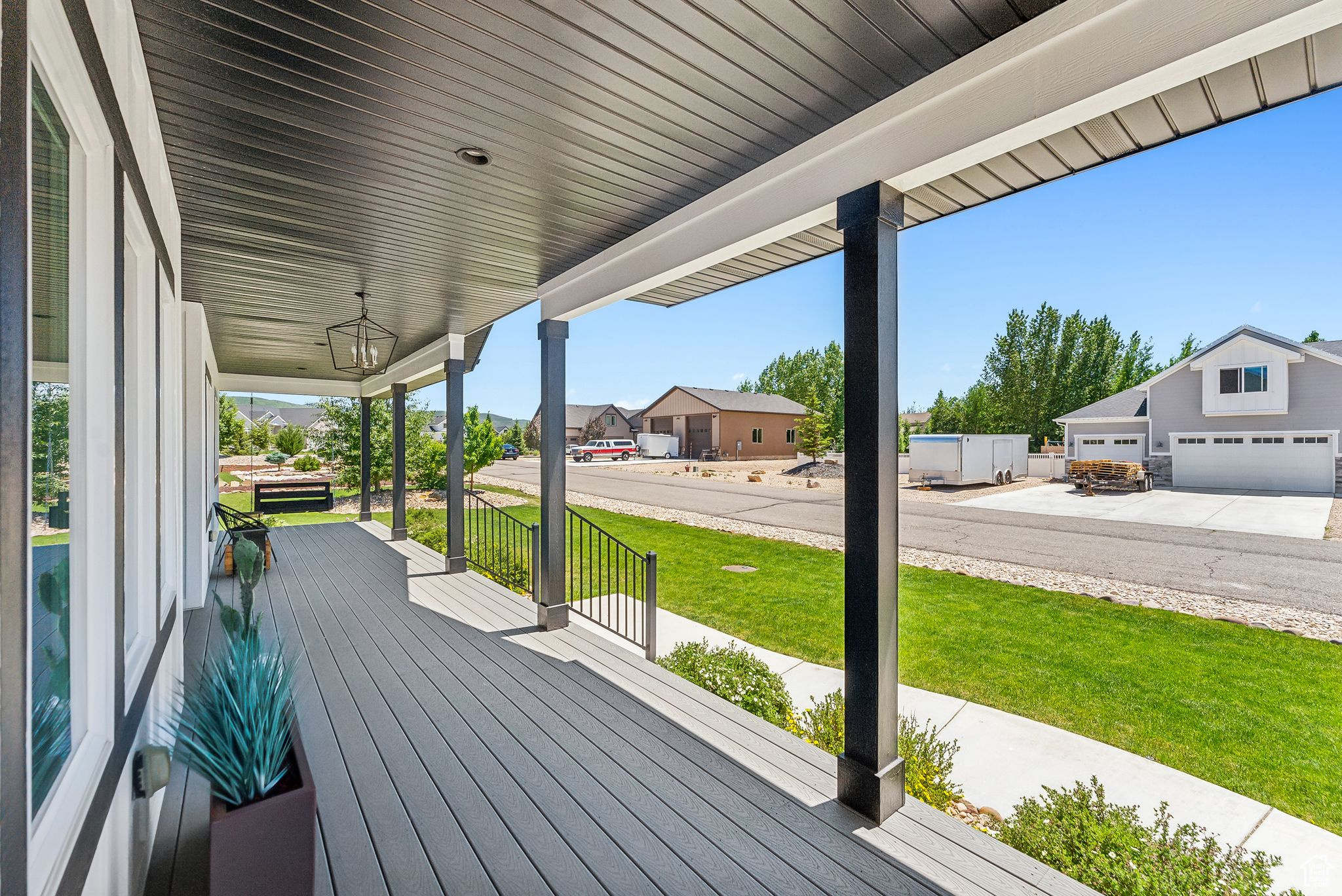1501 BIRCH WAY