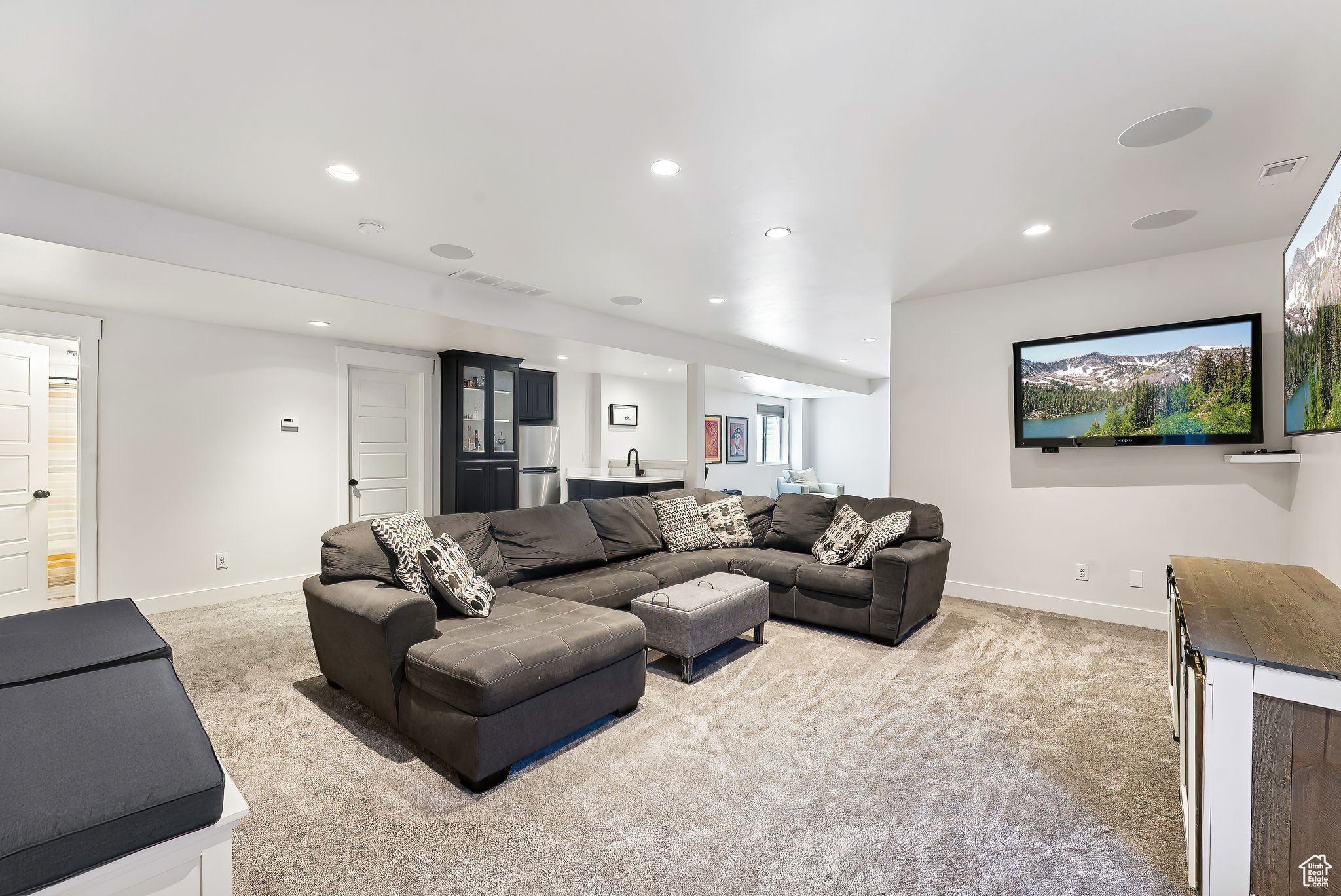 1501 BIRCH WAY