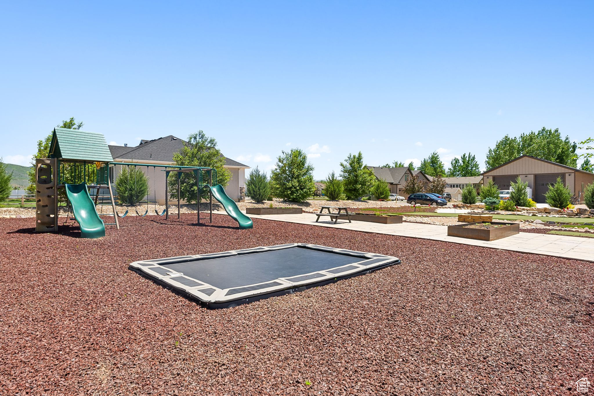 1501 BIRCH WAY