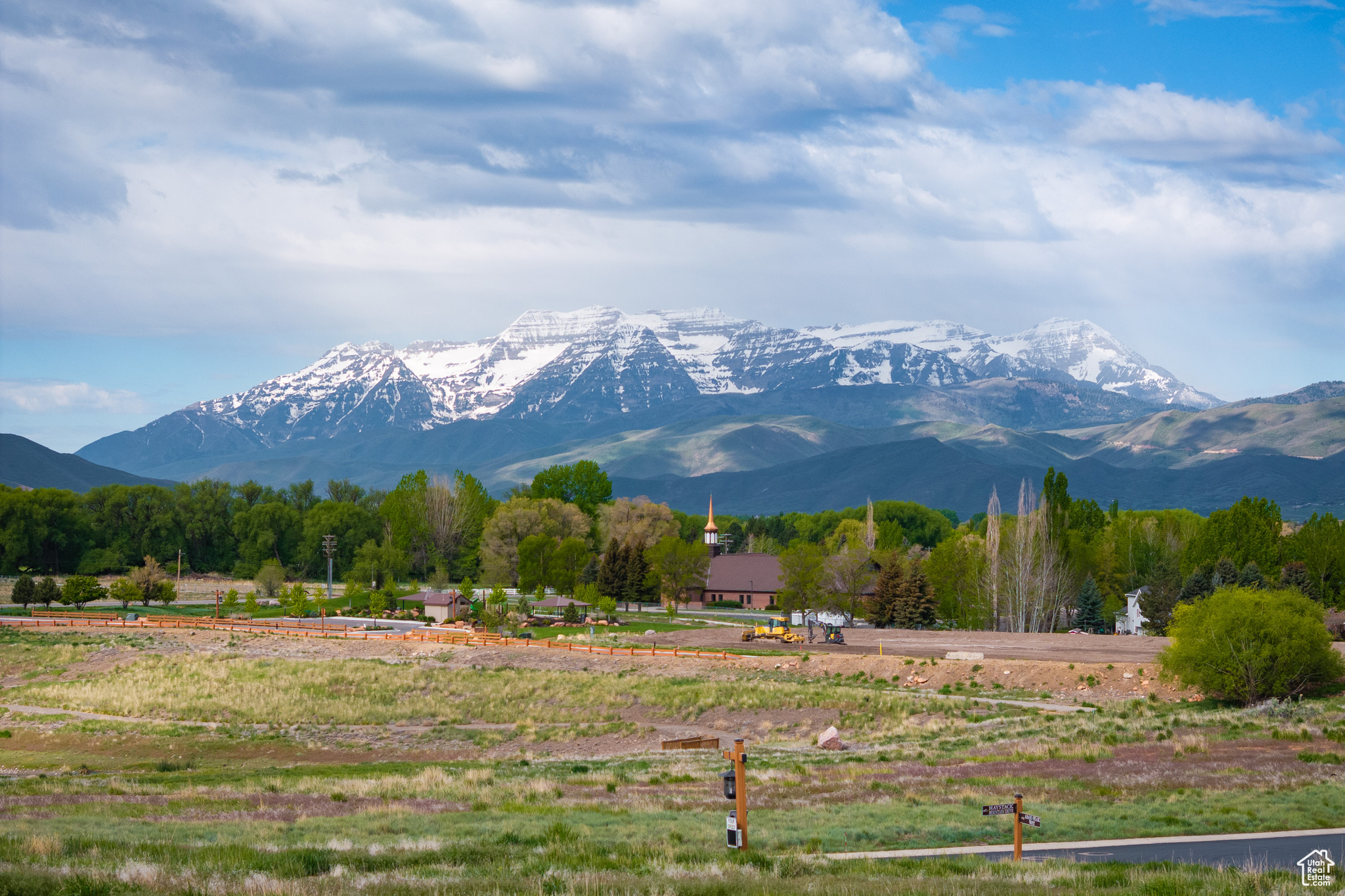 158 N HAYSTACK MOUNTAIN DR Unit: 13