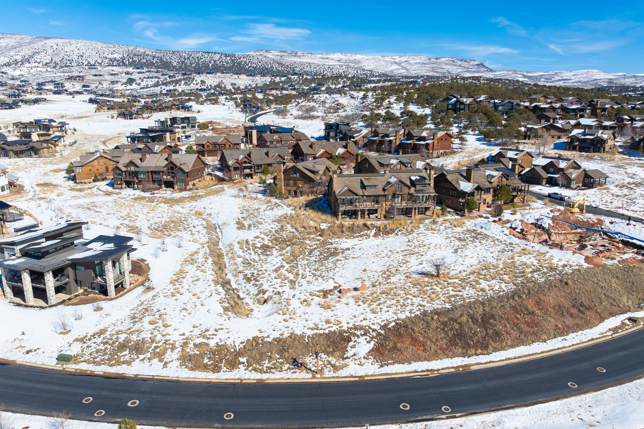 158 N HAYSTACK MOUNTAIN DR Unit: 13