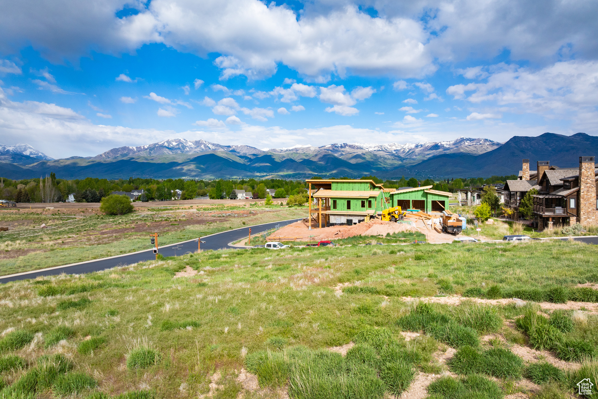 158 N HAYSTACK MOUNTAIN DR Unit: 13