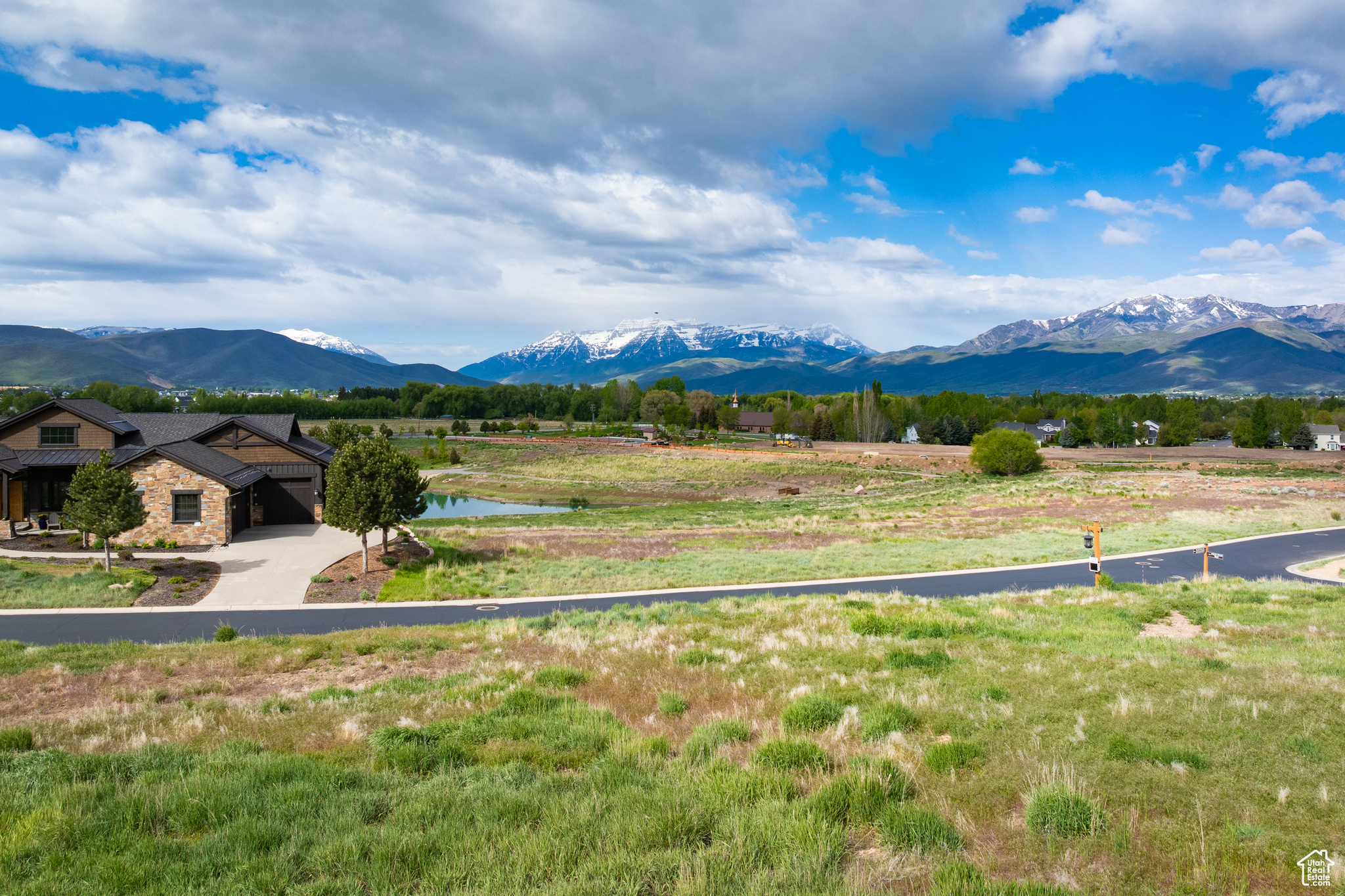 158 N HAYSTACK MOUNTAIN DR Unit: 13