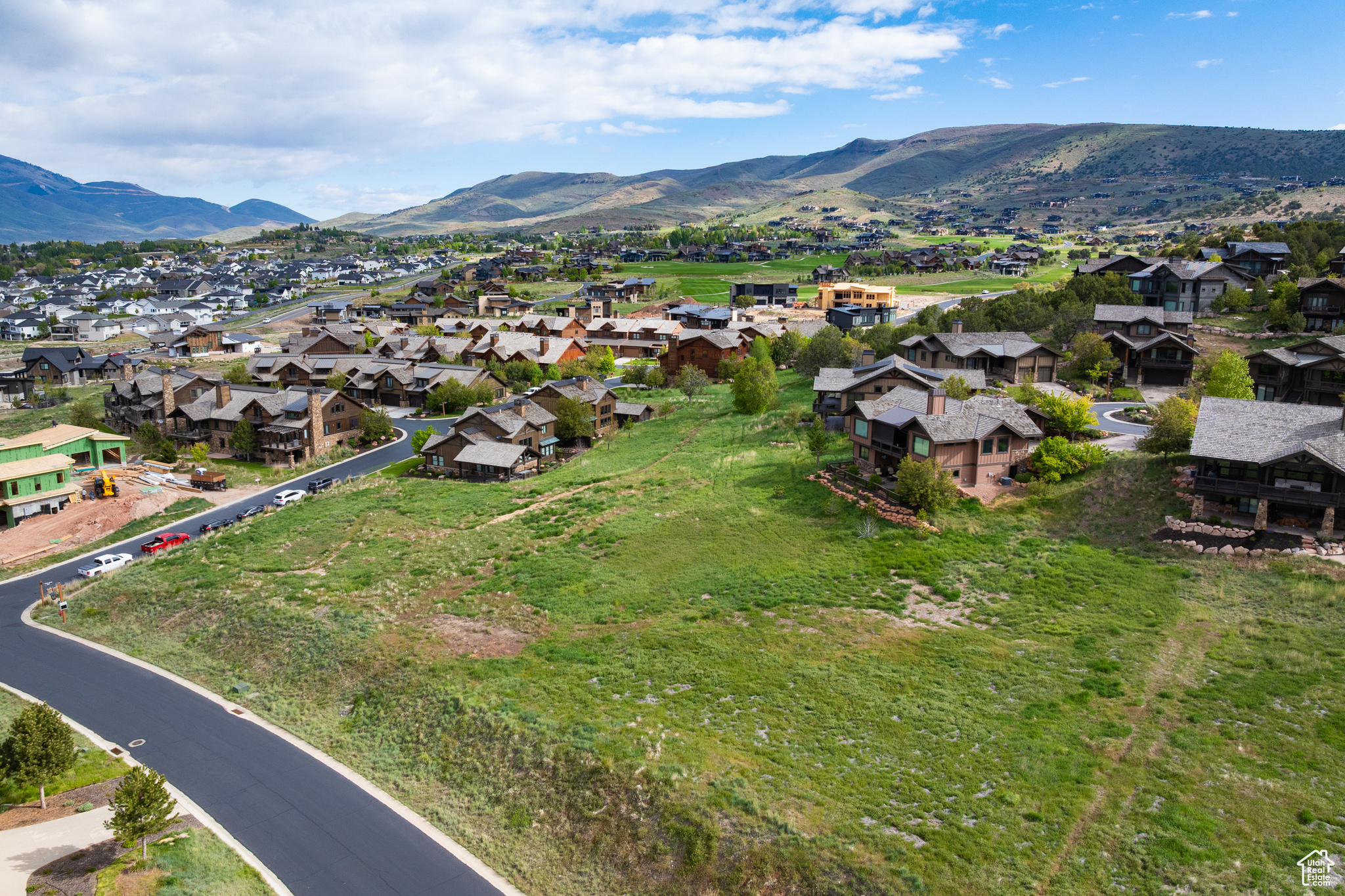 158 N HAYSTACK MOUNTAIN DR Unit: 13