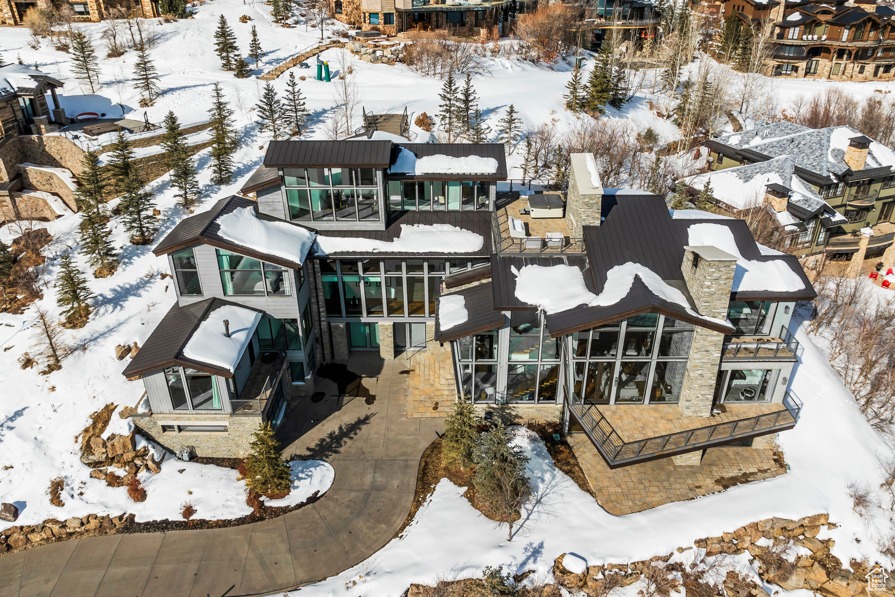2908 W DEER POINTE DR