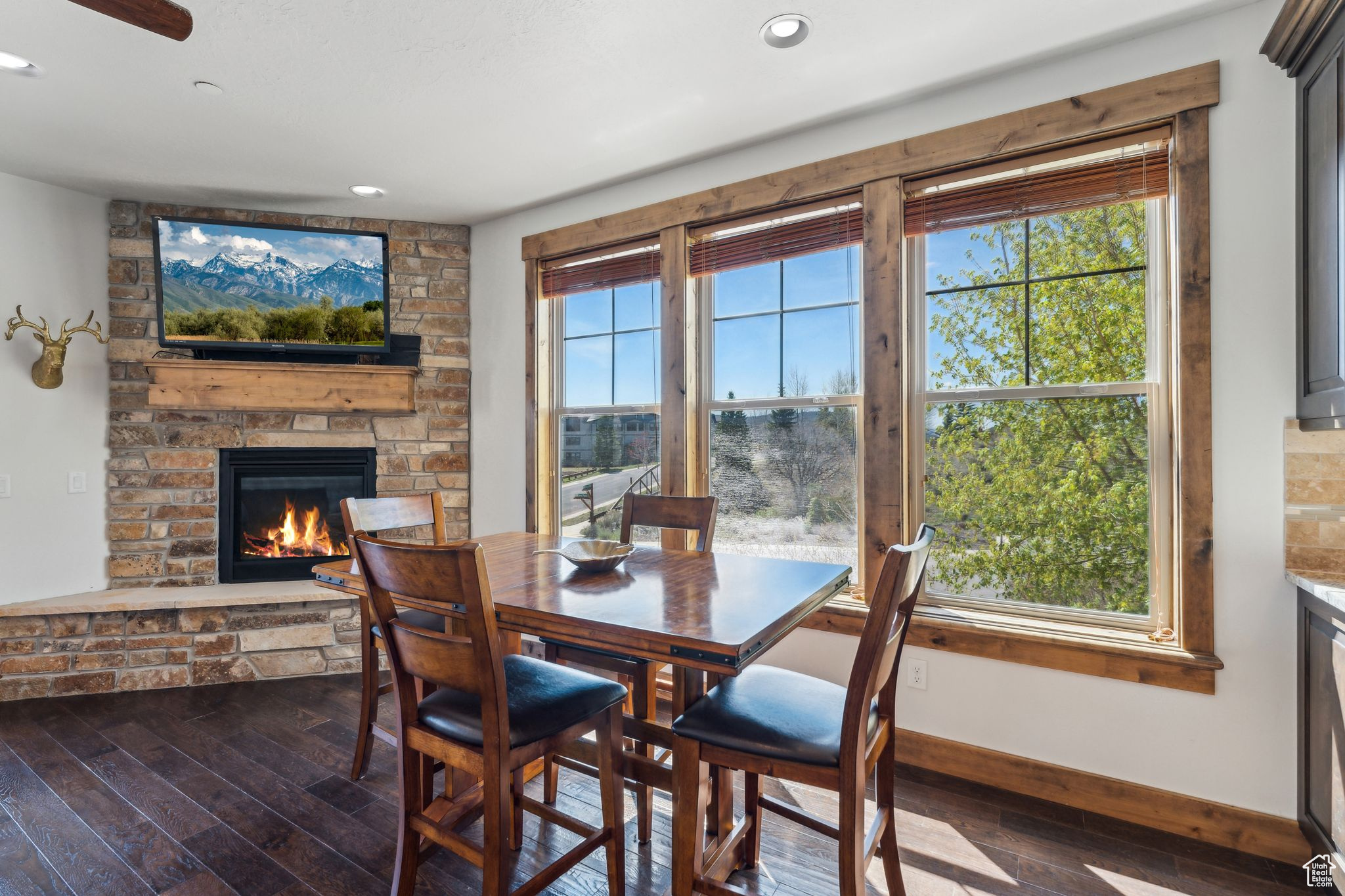 9855 N N VISTA DR #104