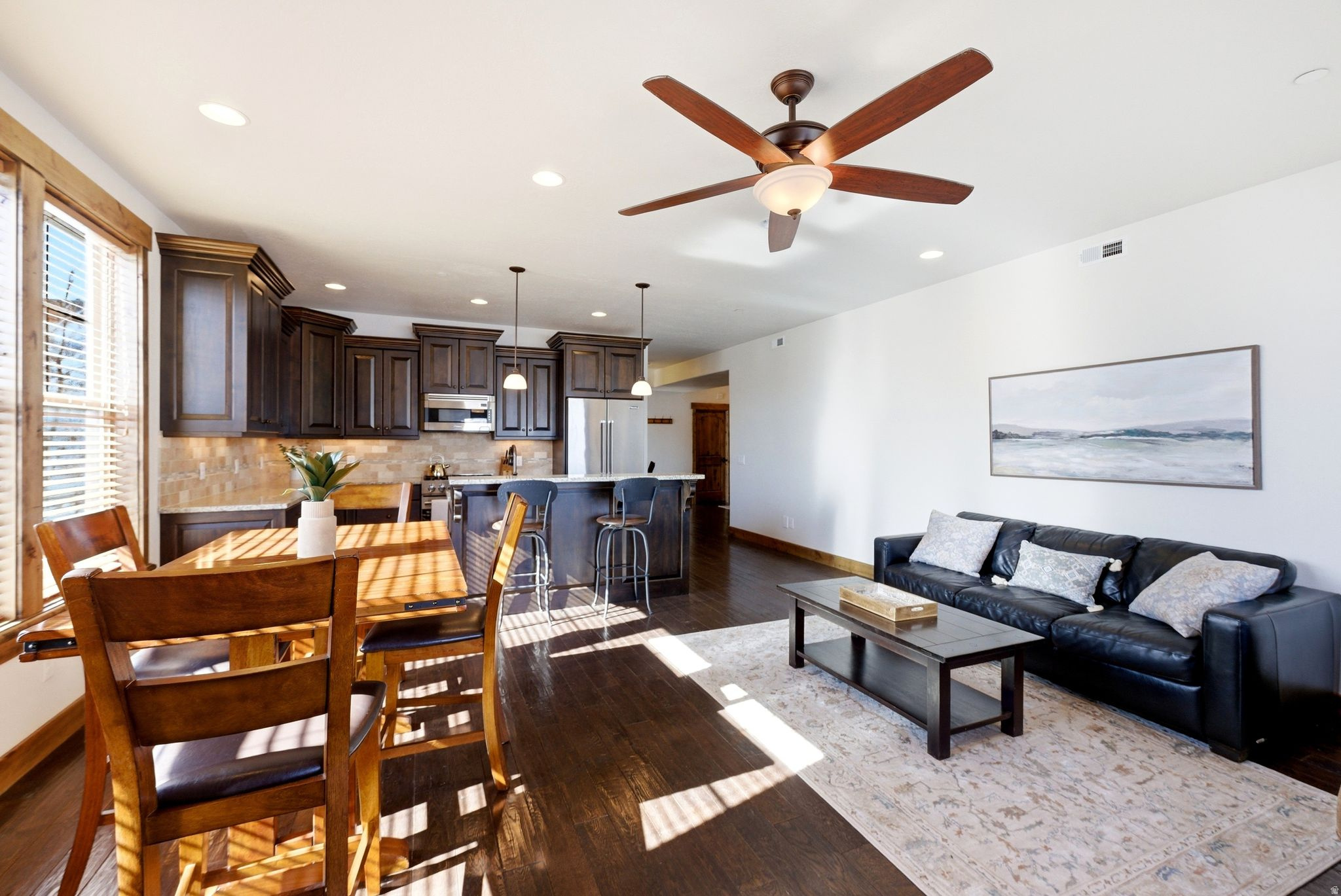 9855 N N VISTA DR #104