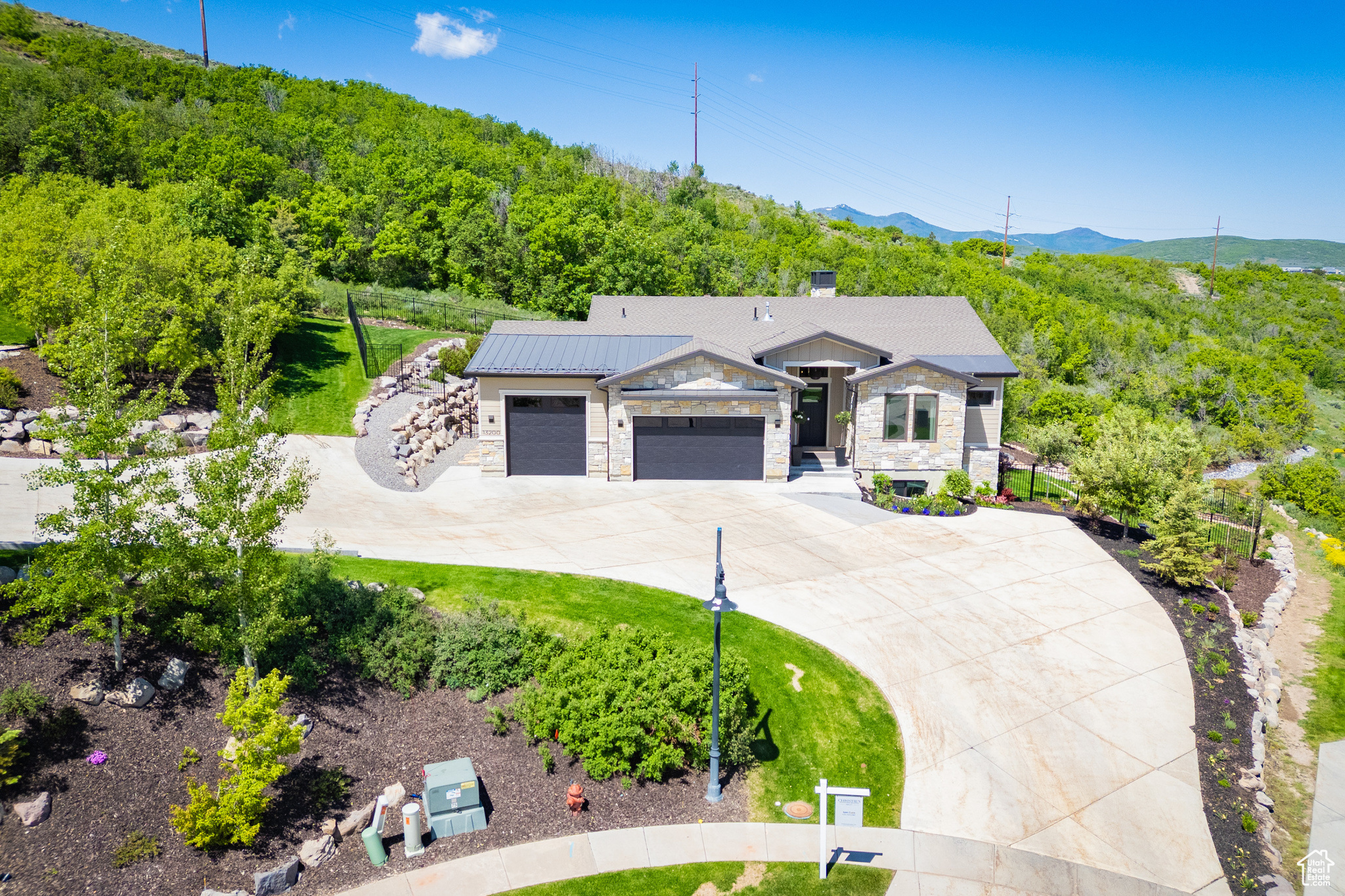 13200 N ALEXIS DR
