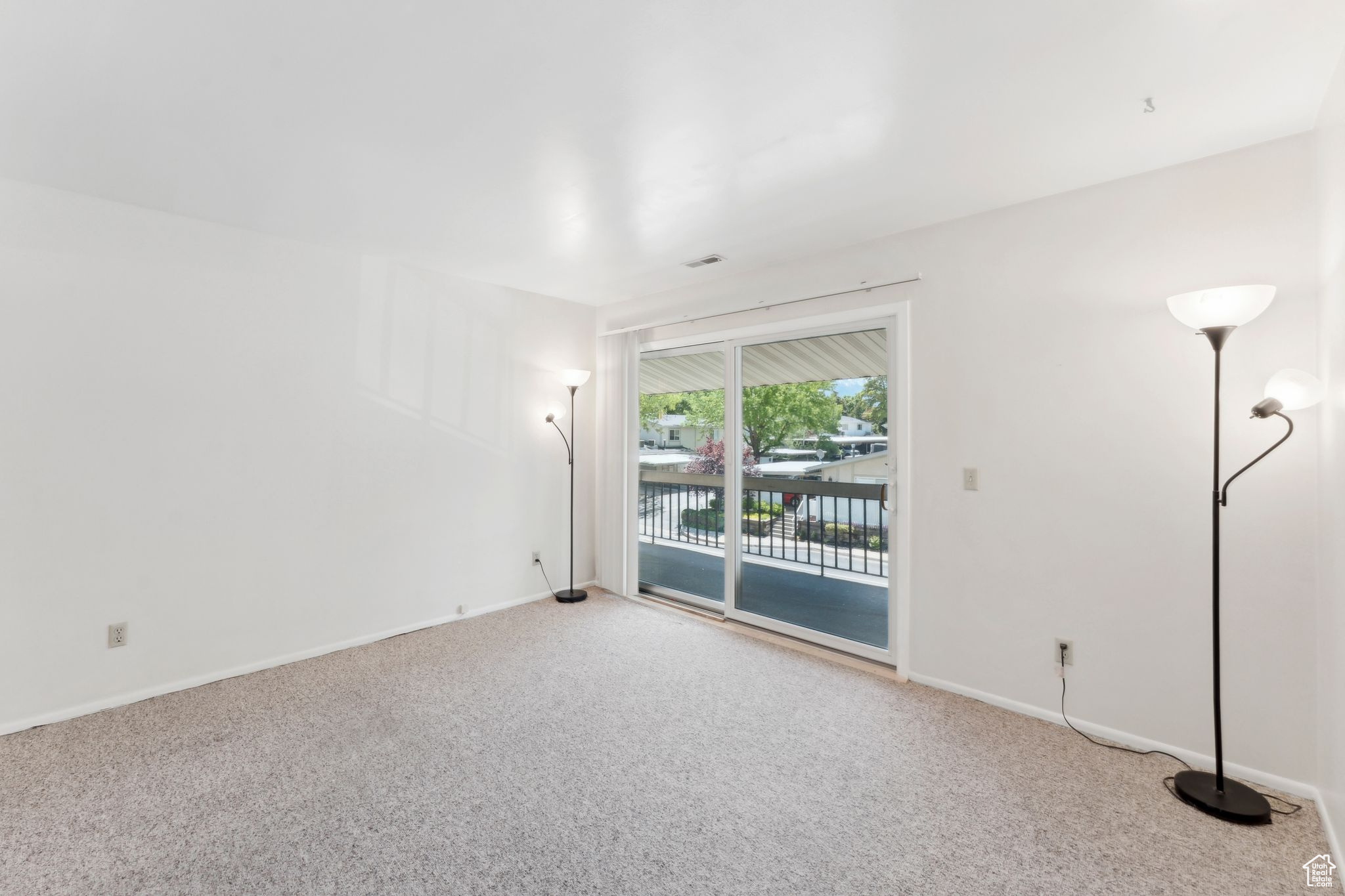 1697 E WOODBRIDGE DR #6