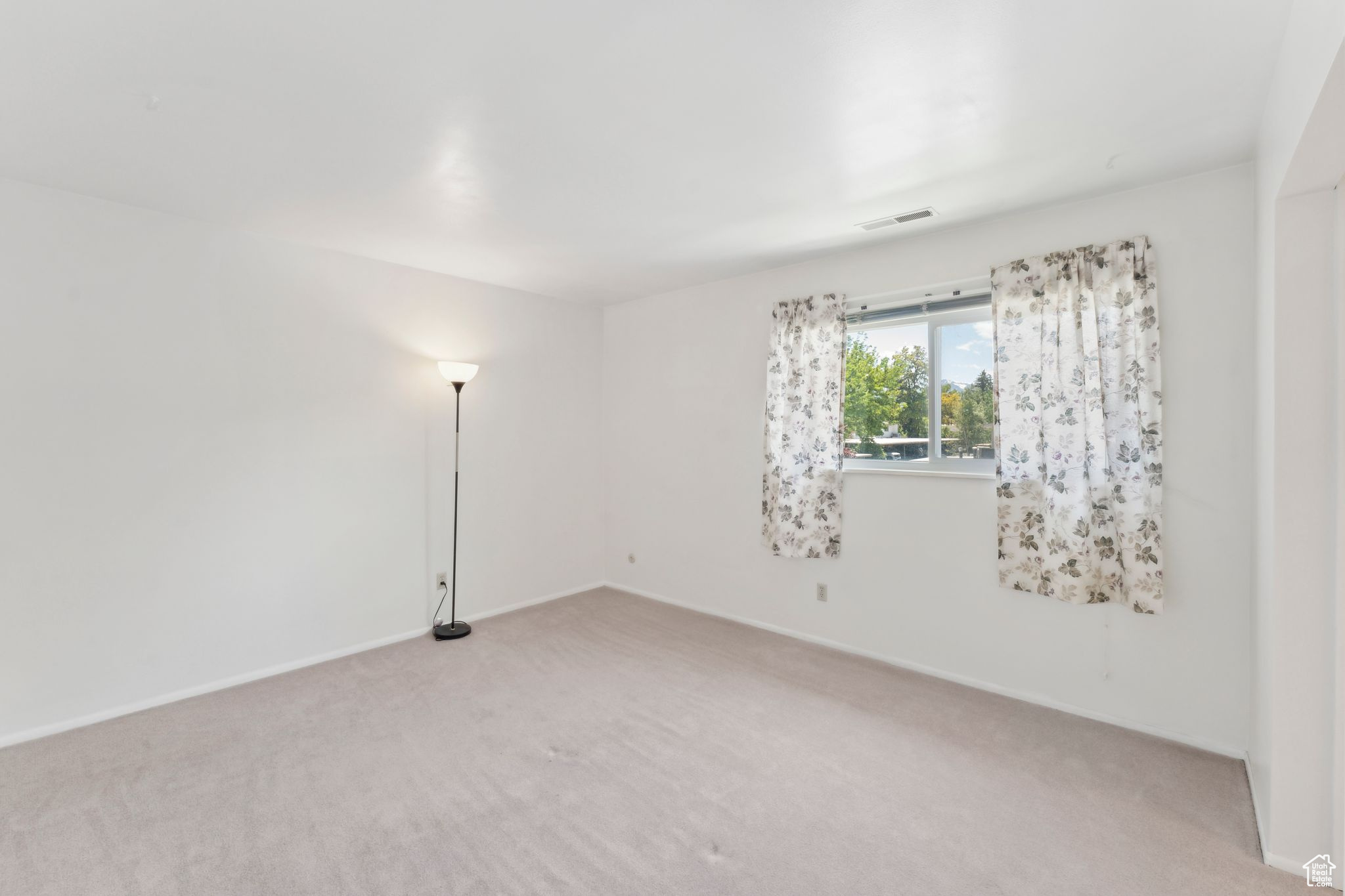 1697 E WOODBRIDGE DR #6