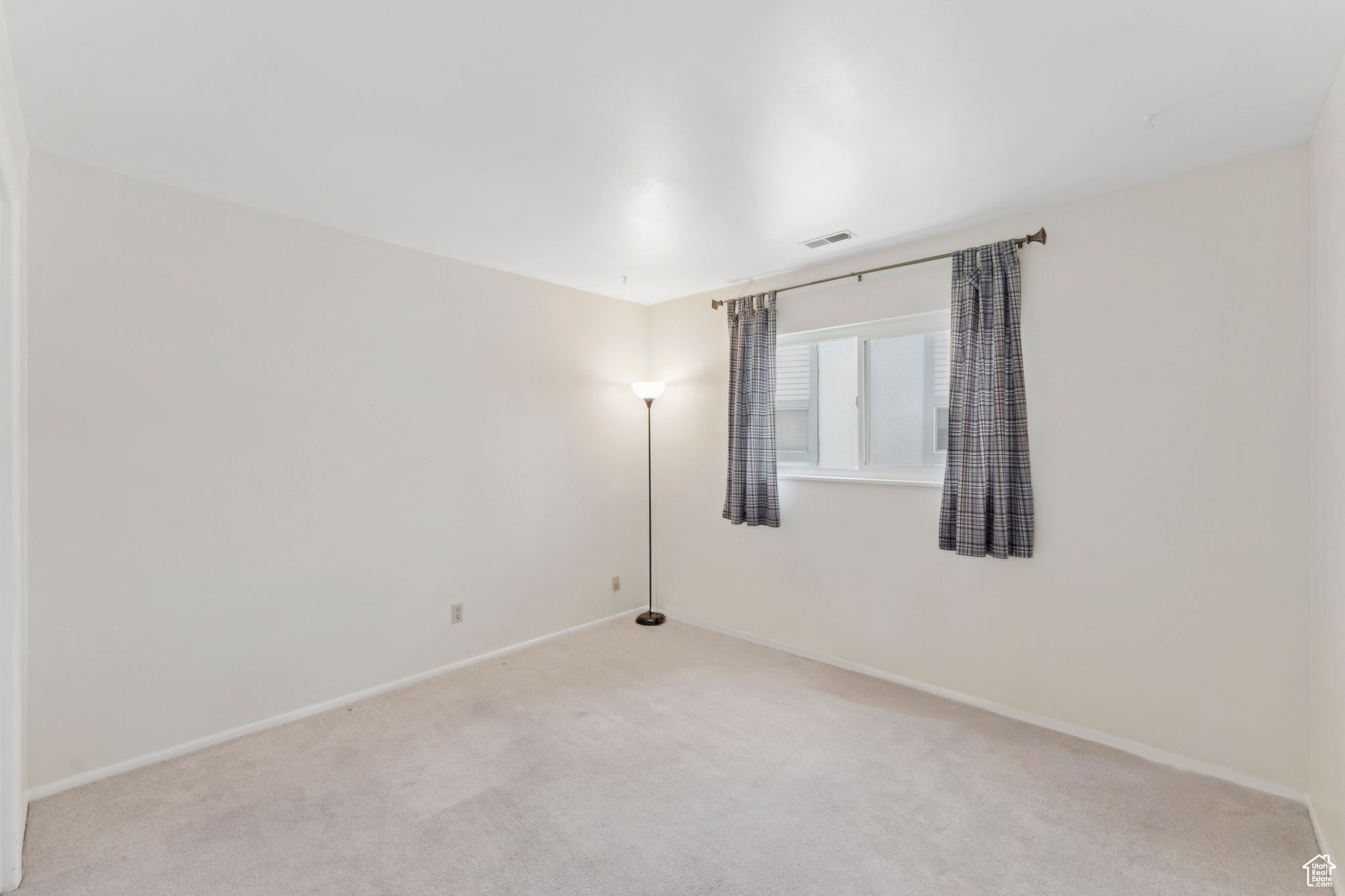 1697 E WOODBRIDGE DR #6