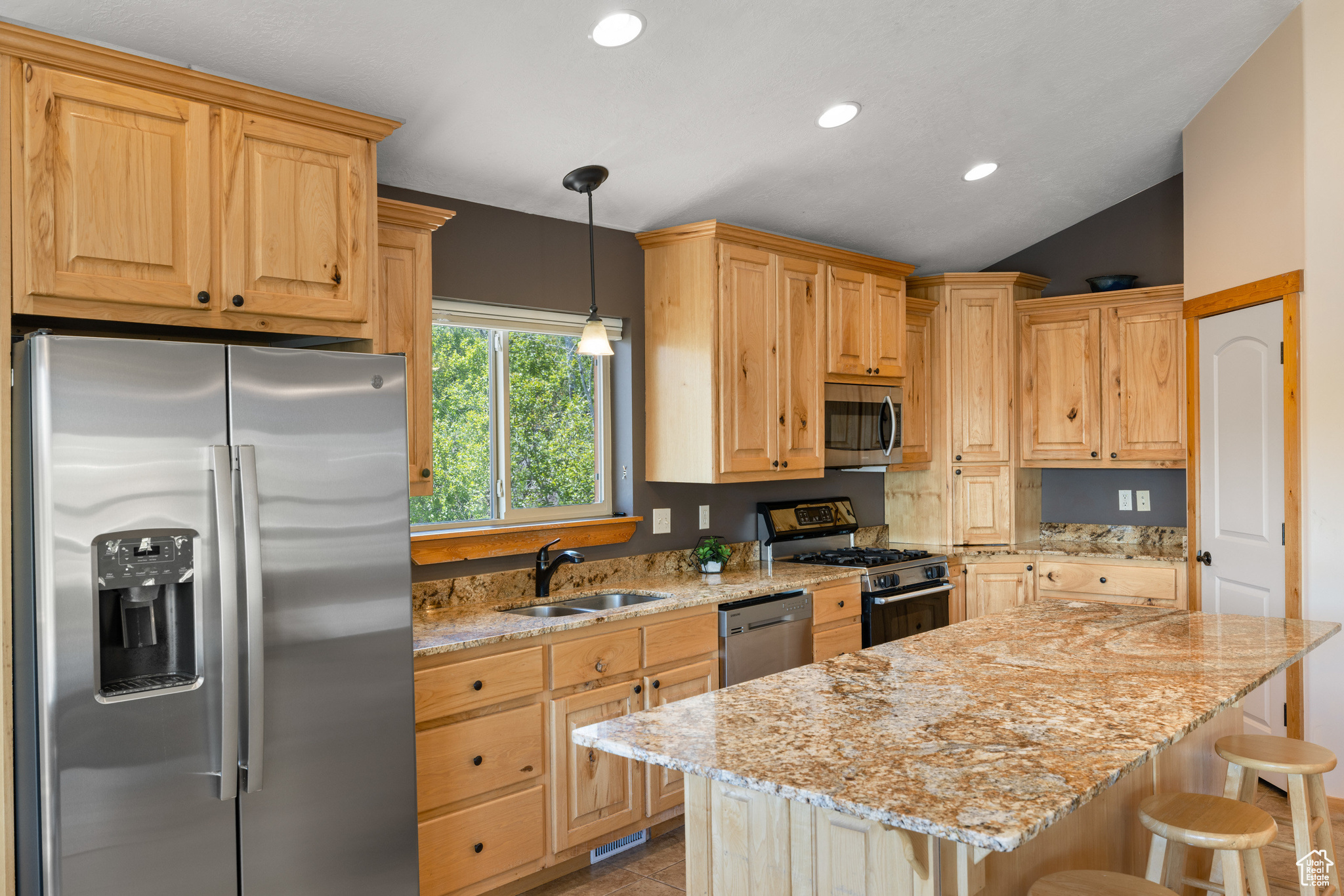 1091 W BEAVER CIR #19