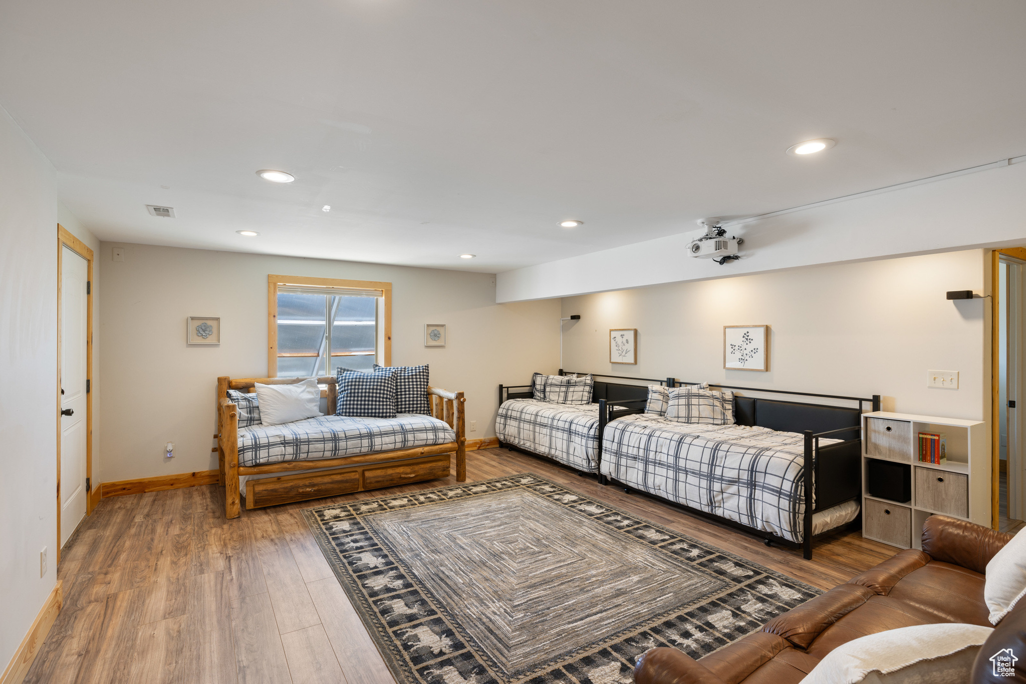 1091 W BEAVER CIR #19