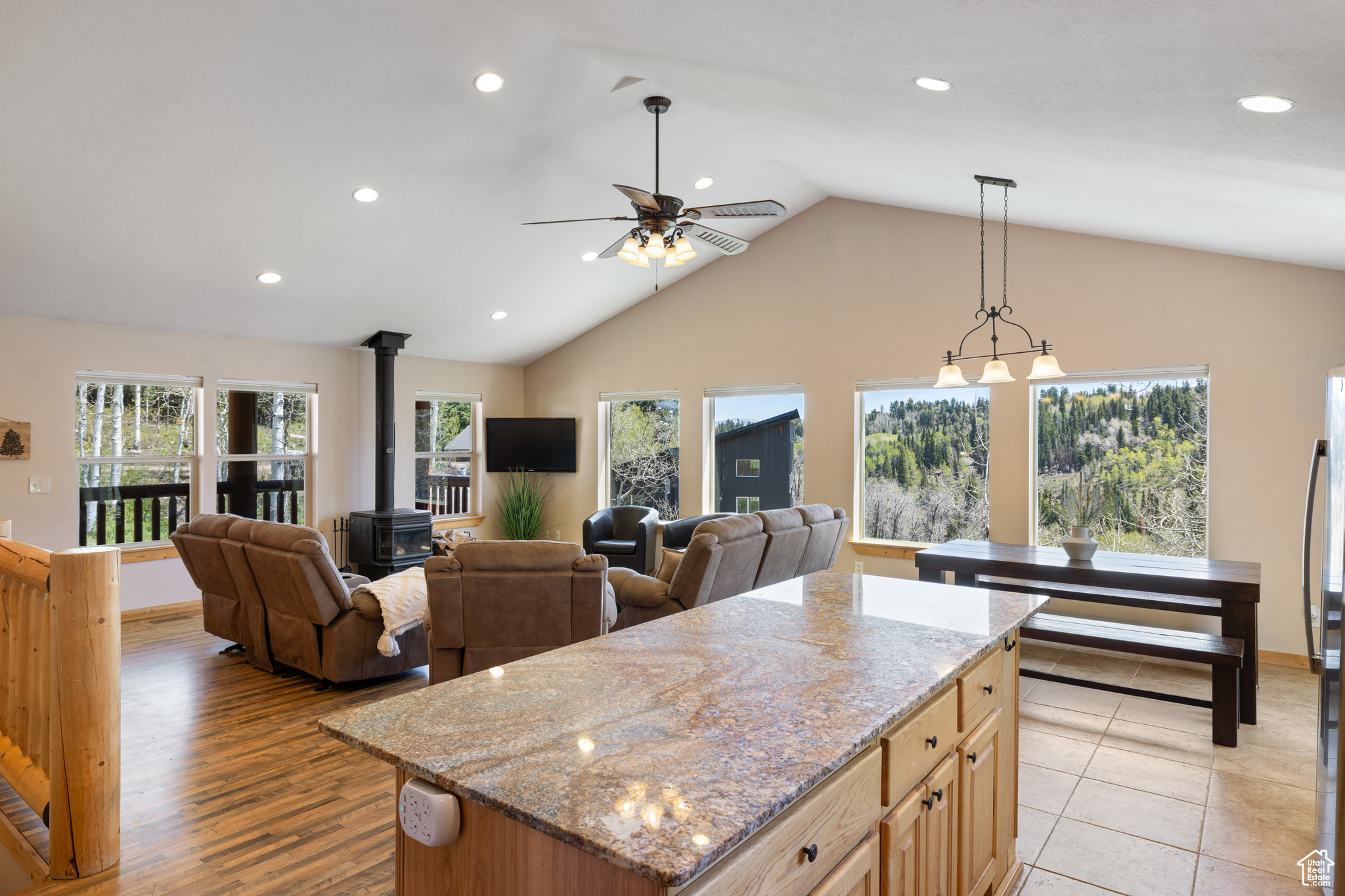 1091 W BEAVER CIR #19