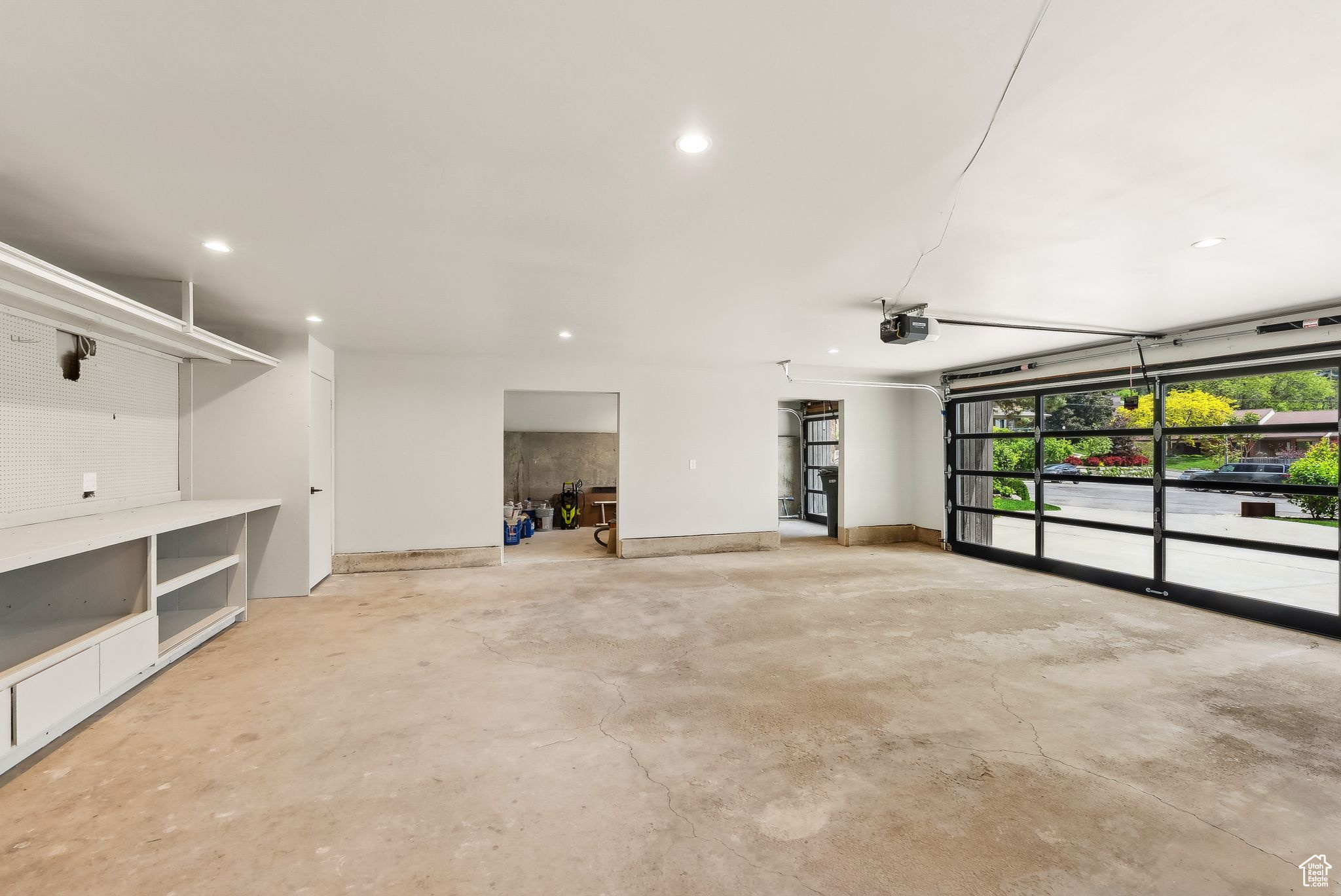 2655 E HIAWATHA CIR