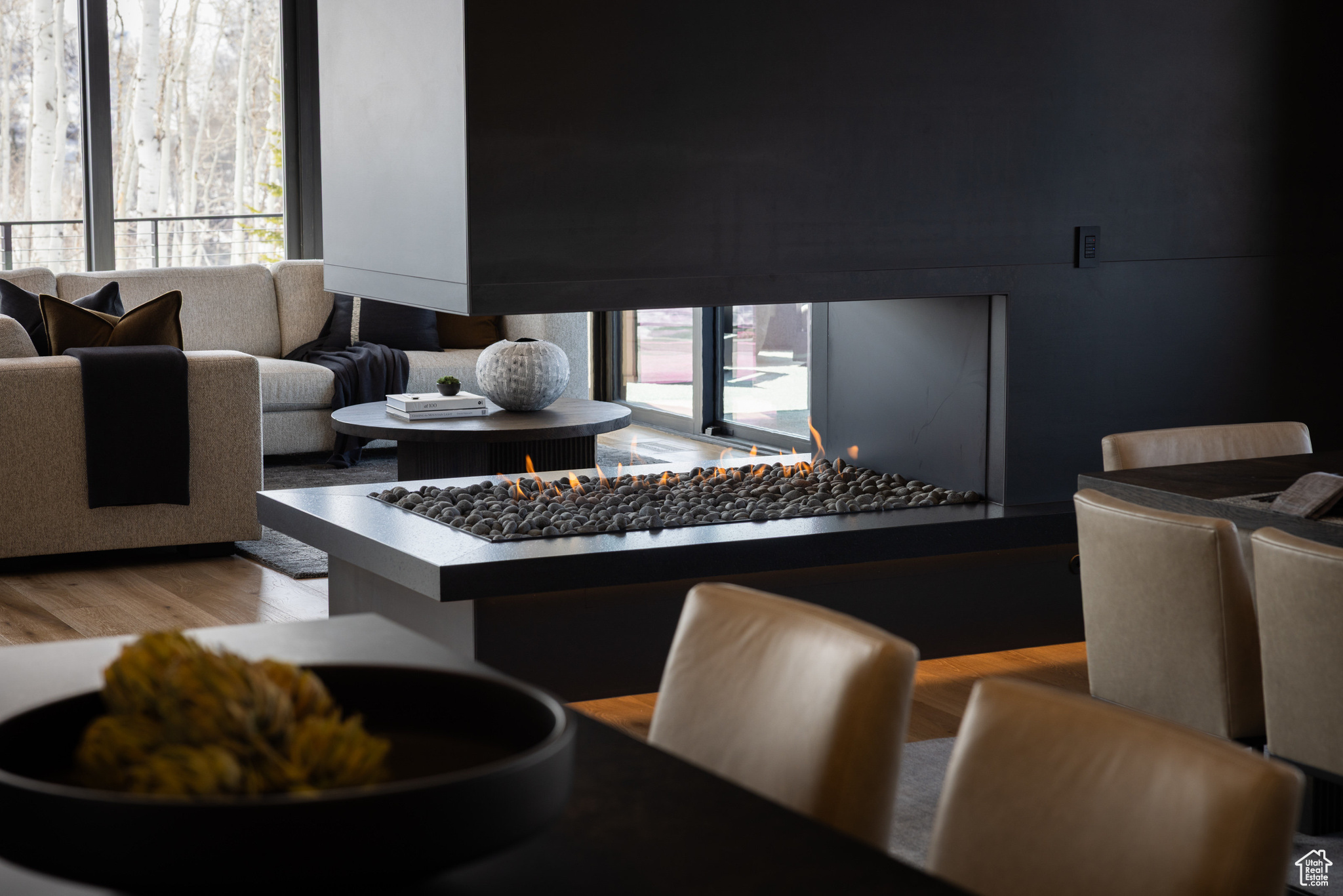 8903 MOONSHADOW CT