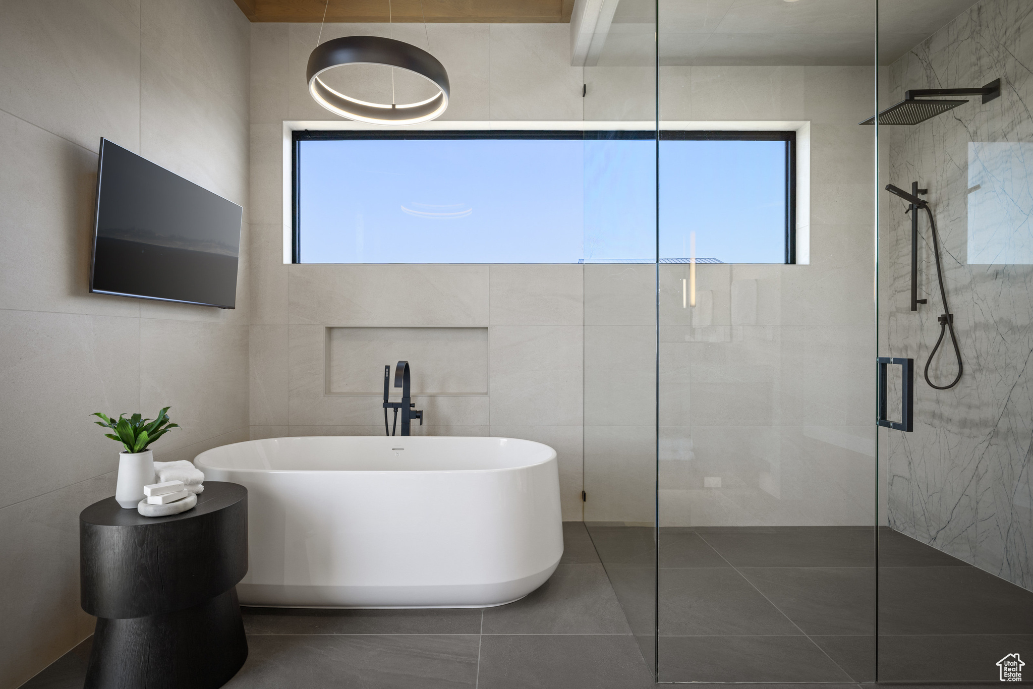 8903 MOONSHADOW CT
