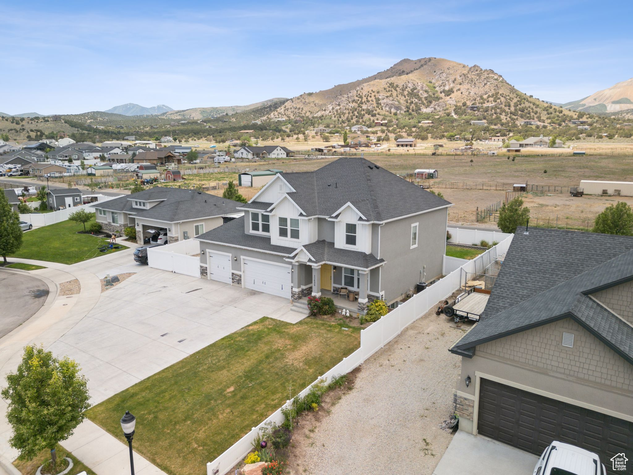 13698 S BLACK HOOF CIR