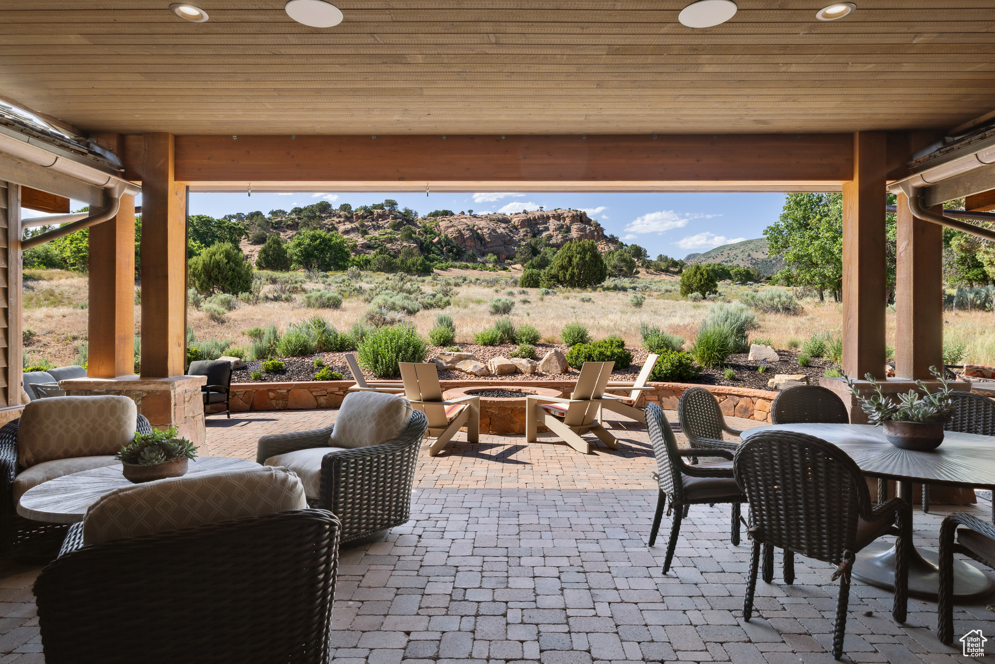 153 N CLUB CABINS CT
