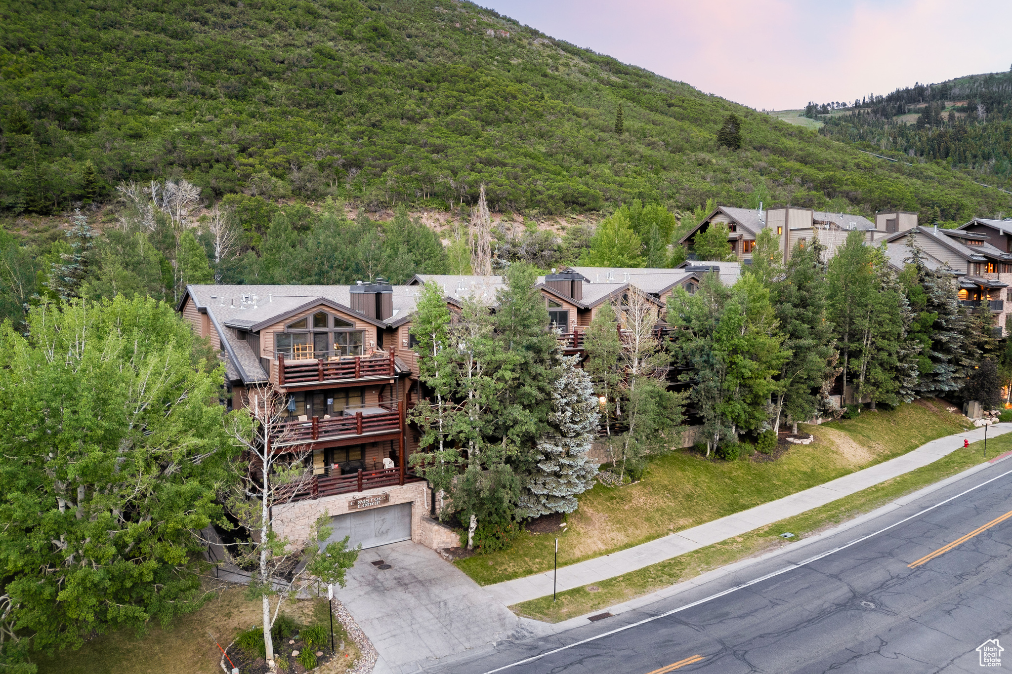 2650 DEER VALLEY DR #207