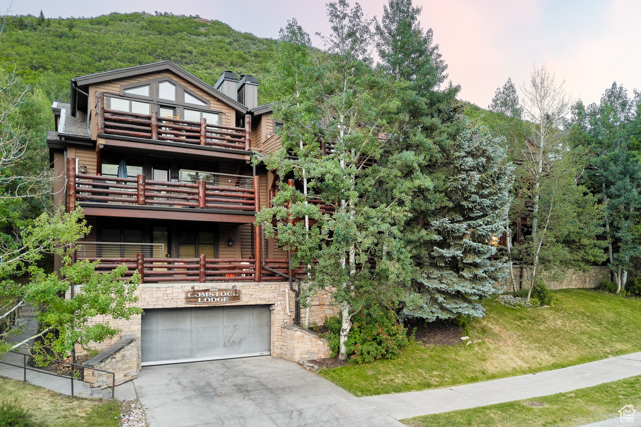 2650 DEER VALLEY DR #207