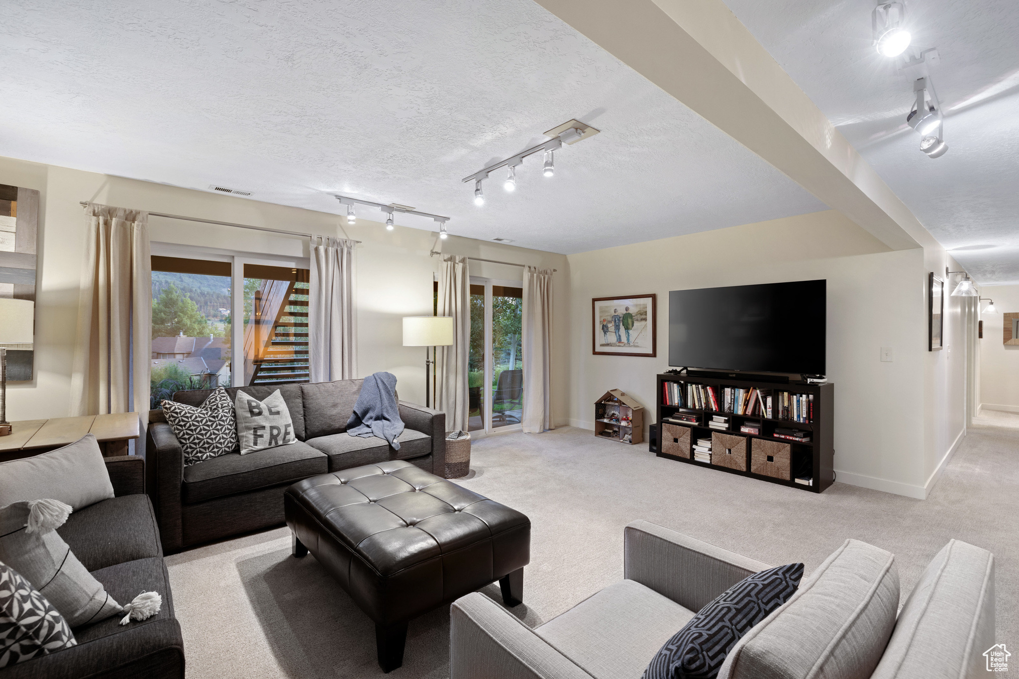 3605 W WRANGLER WAY