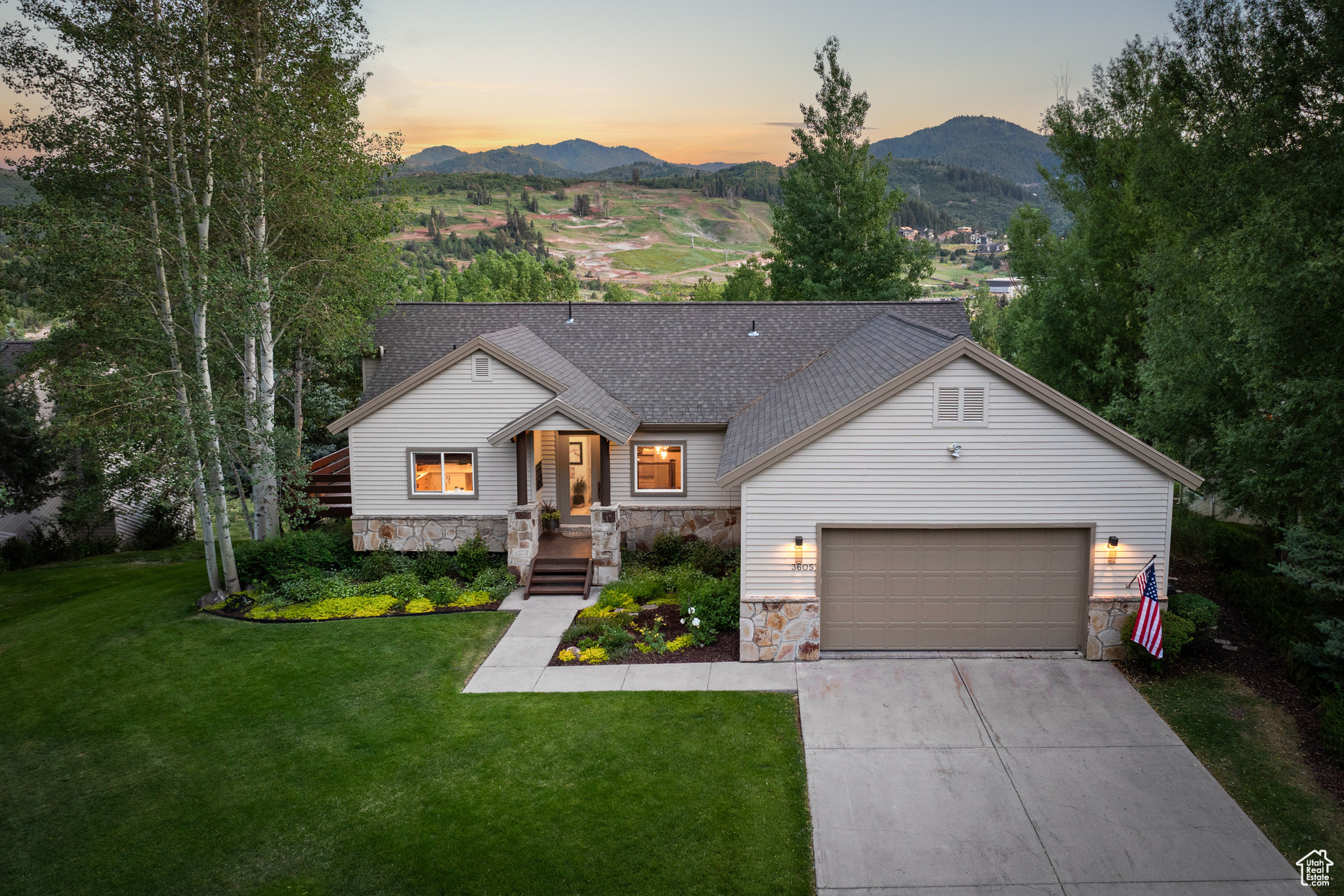 3605 W WRANGLER WAY