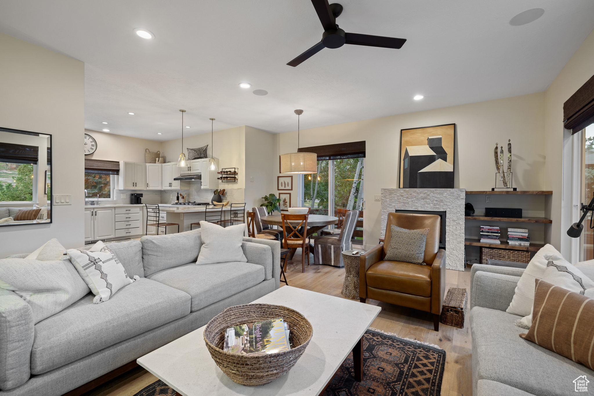 3605 W WRANGLER WAY