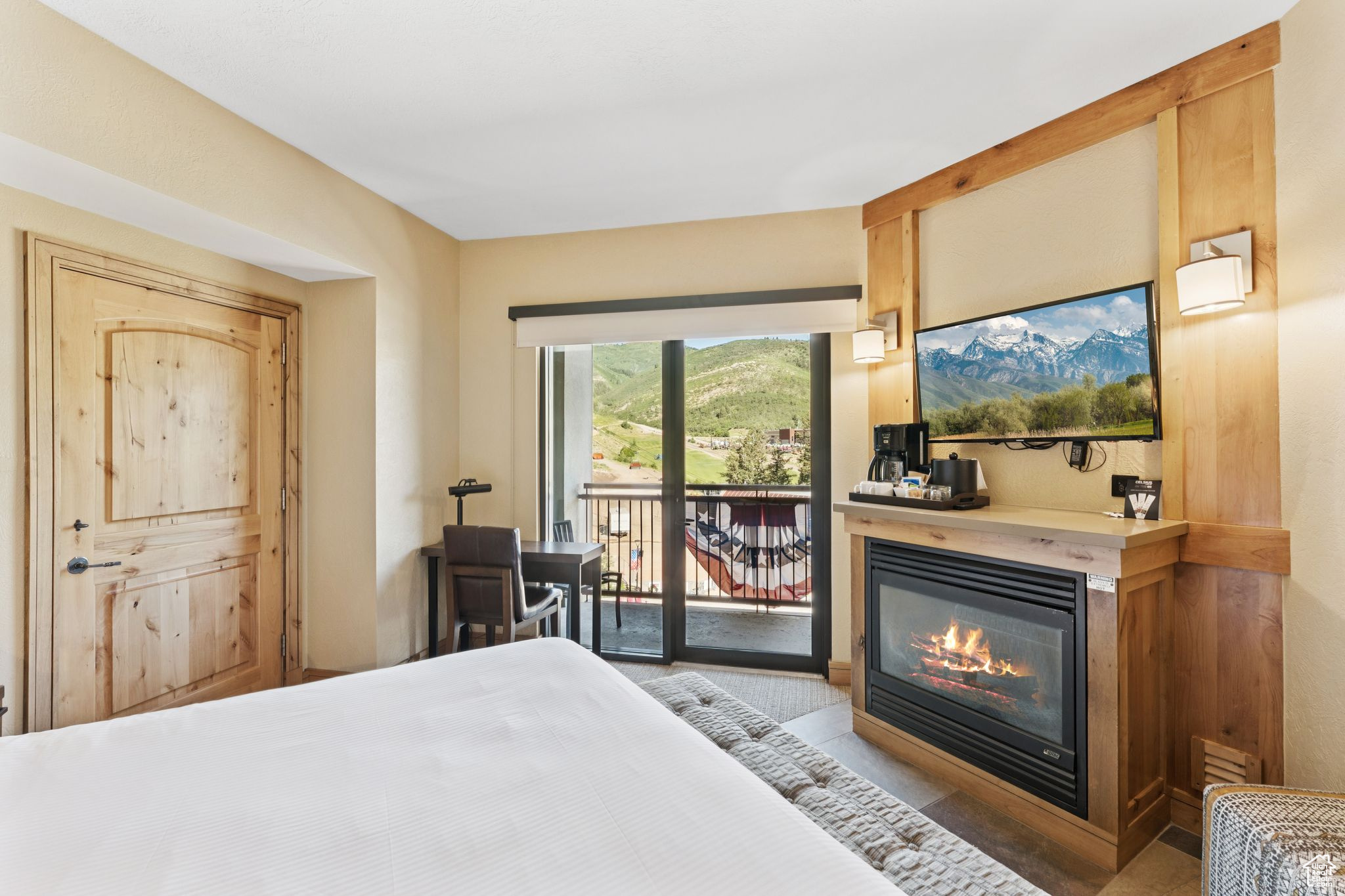 3855 N GRAND SUMMIT DR #550