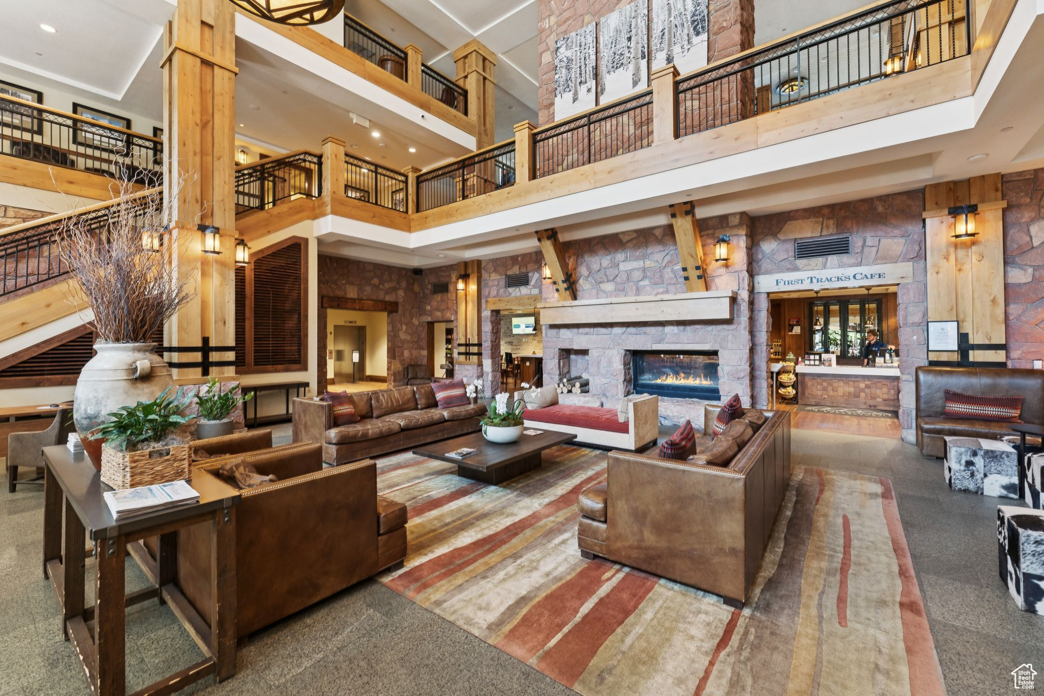3855 N GRAND SUMMIT DR #550