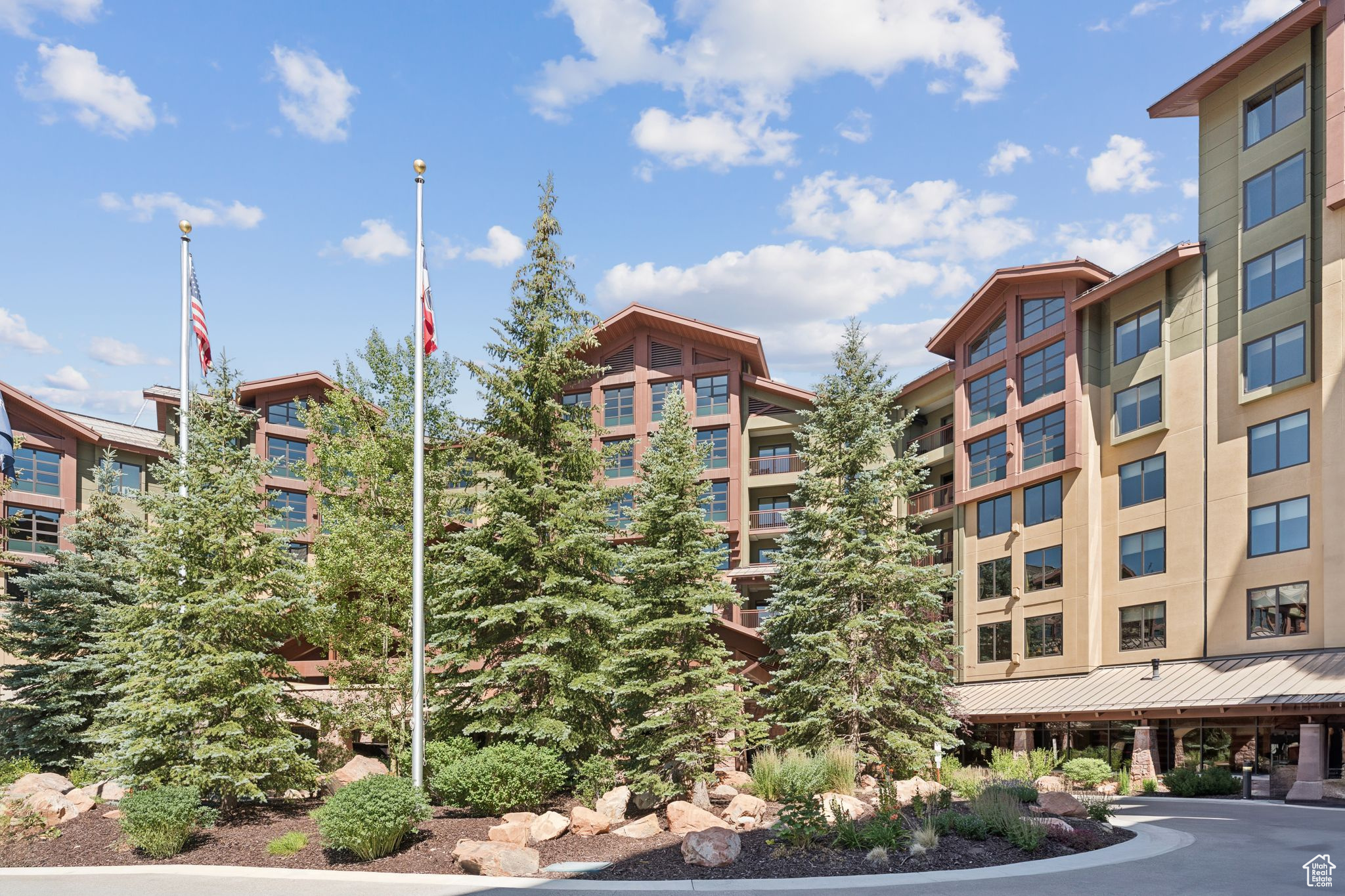 3855 N GRAND SUMMIT DR #550